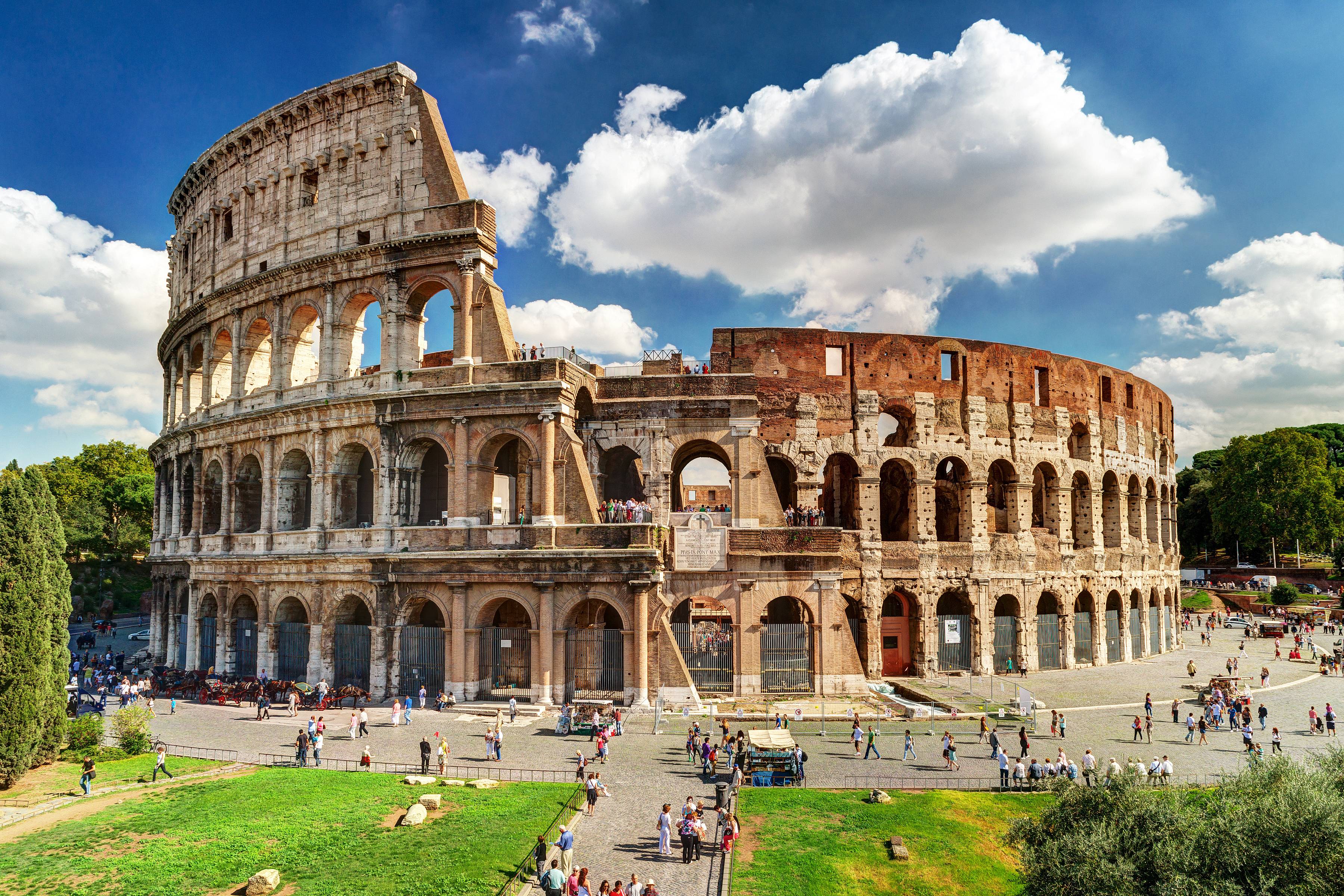 ​Rom mit der Vespa und das Kolosseum