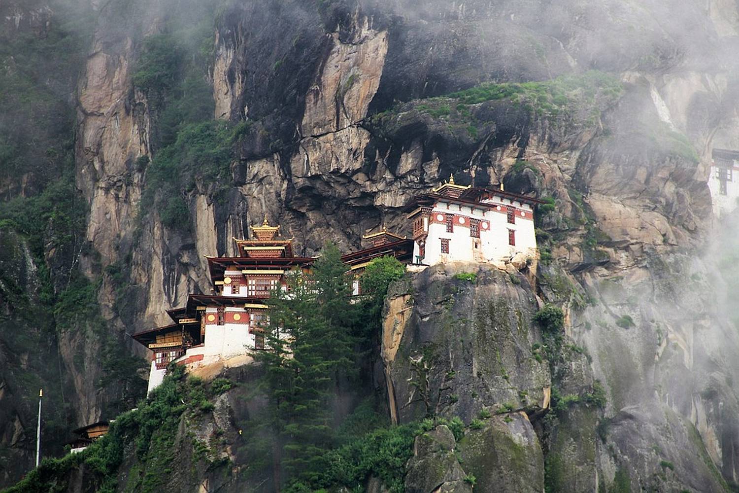 La "Tana della Tigre" del monastero di Taktsang