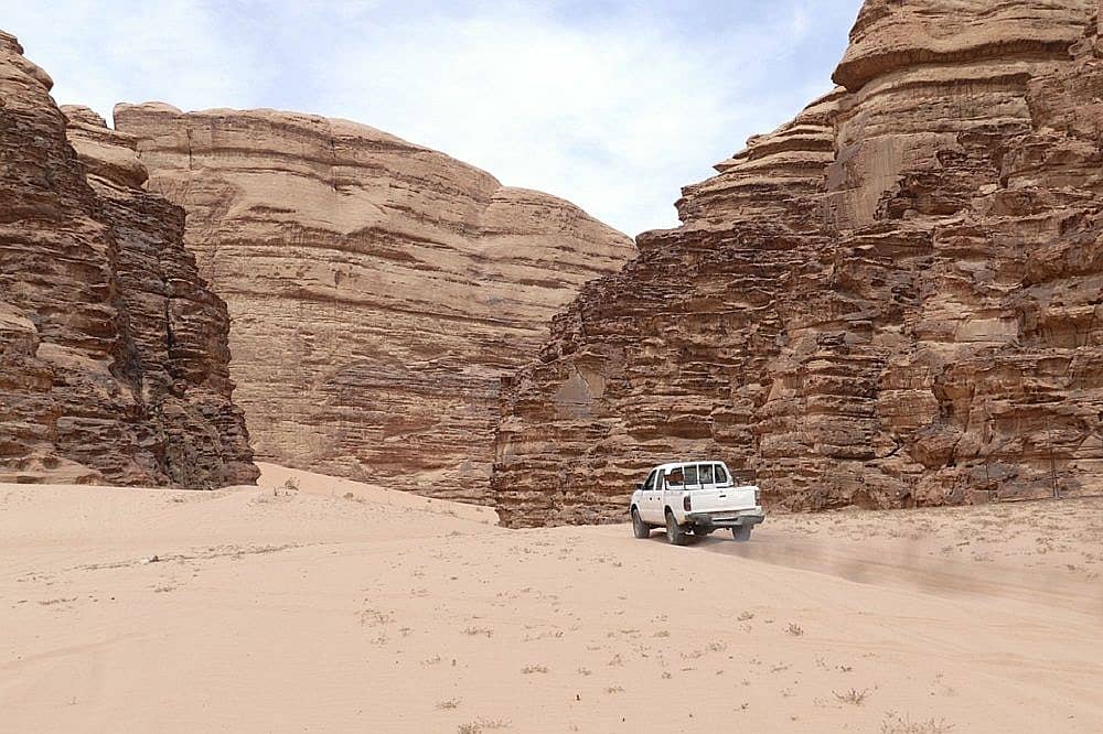 Safari sur les étendues de sable du Wadi Rum