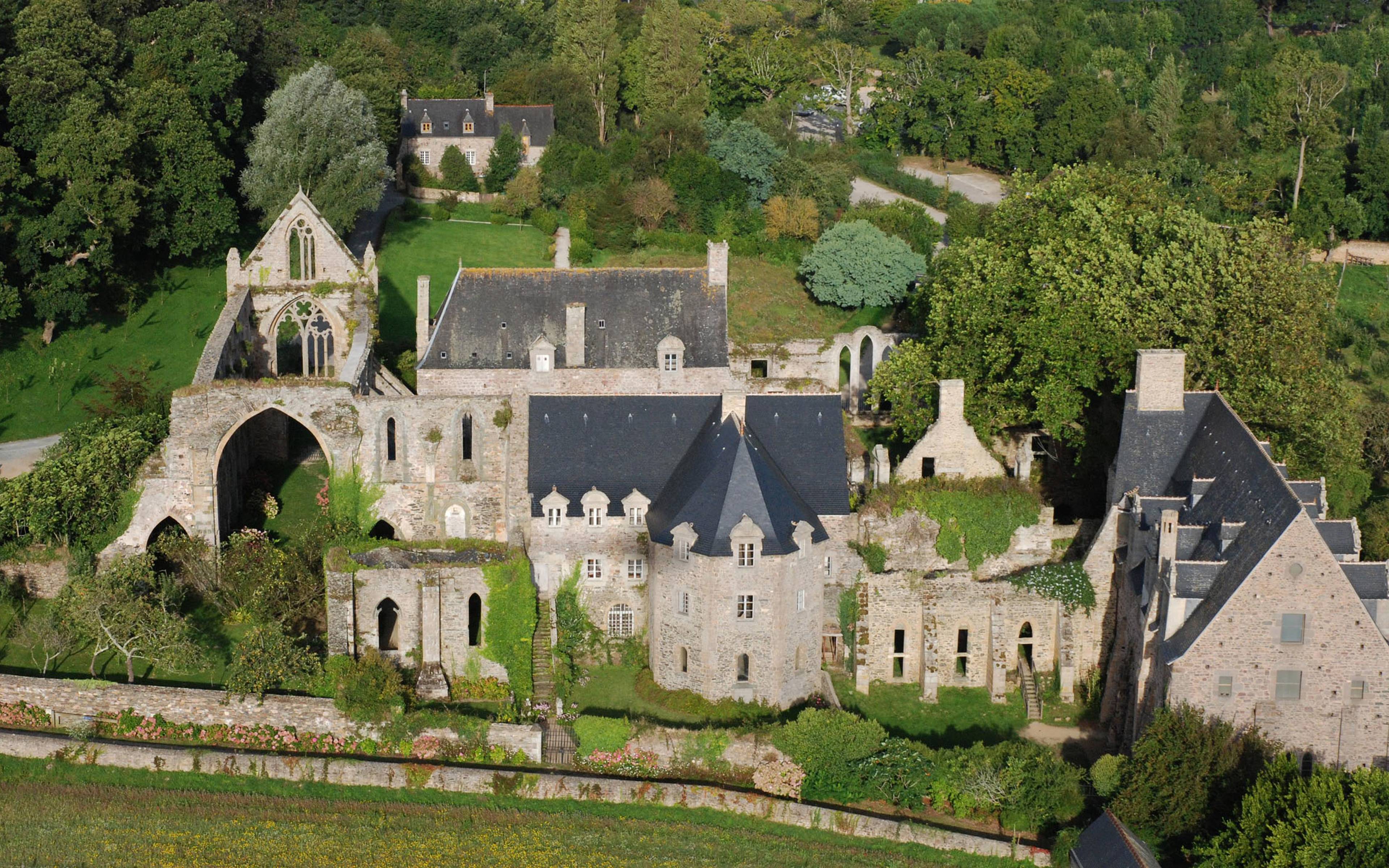 La Côte du Goelo et l'Abbaye de Beauport