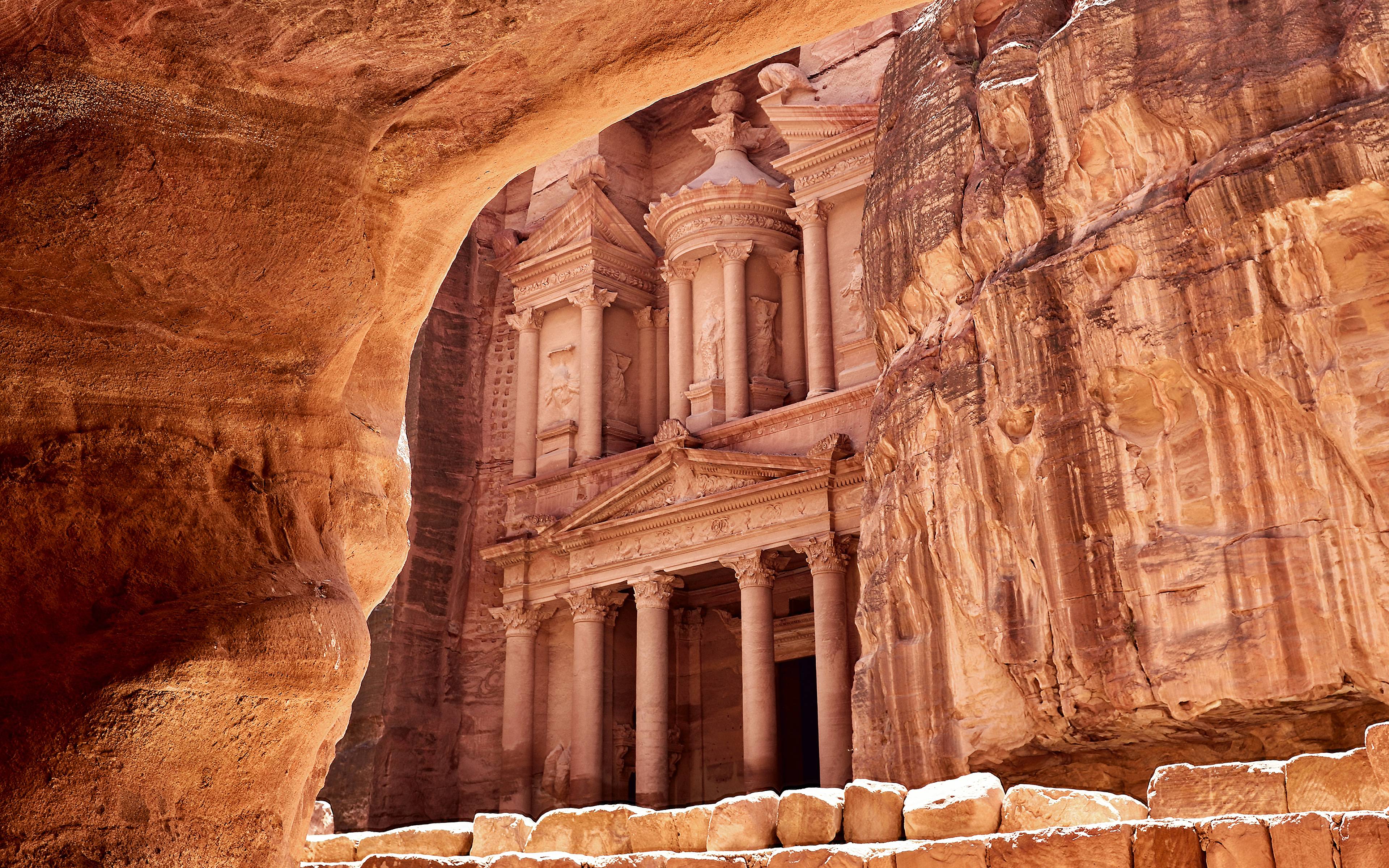 Entdecken Sie Petra, eines der neuen sieben Weltwunder