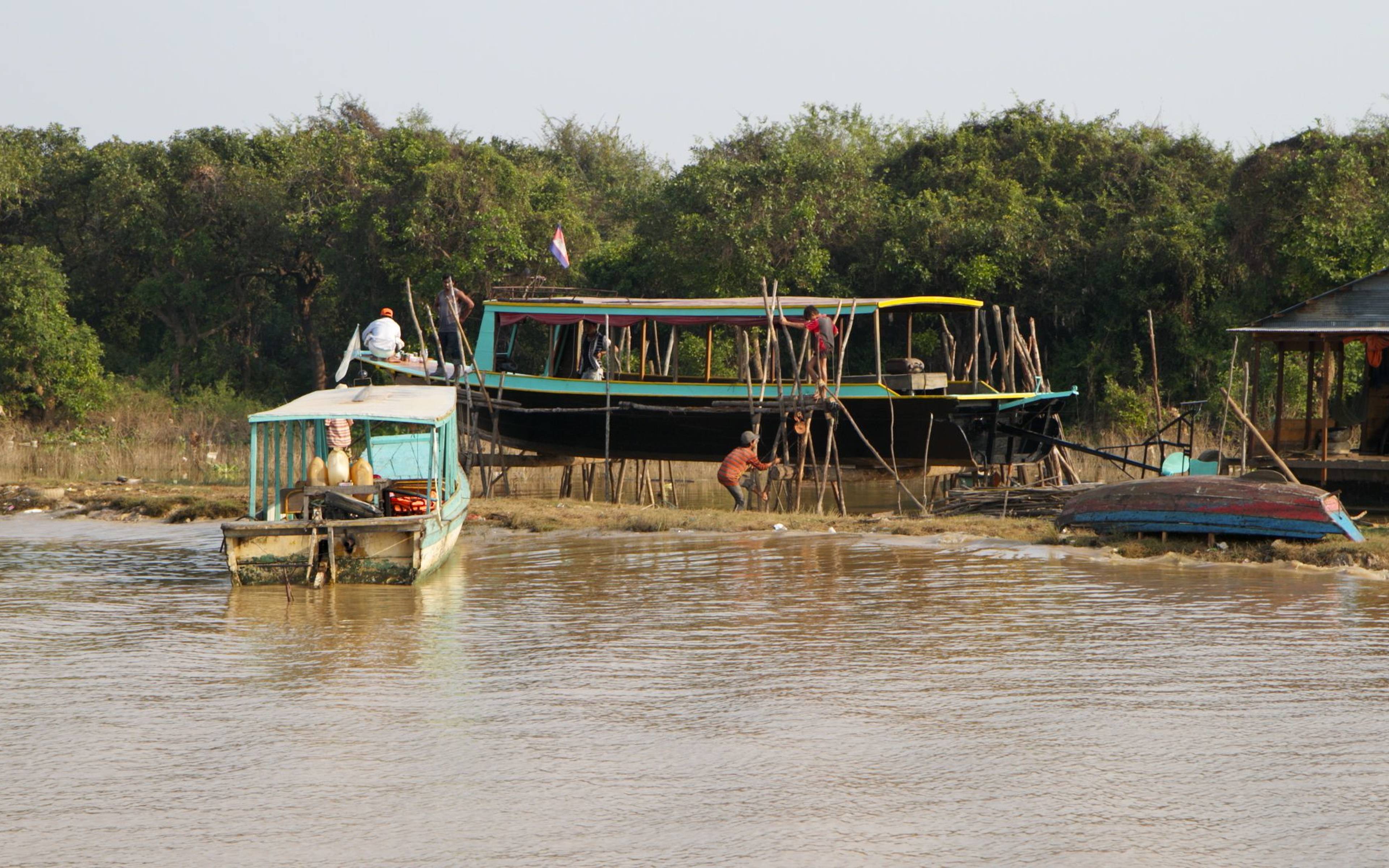 Visita al villaggio sul lago Tonle Sap 
