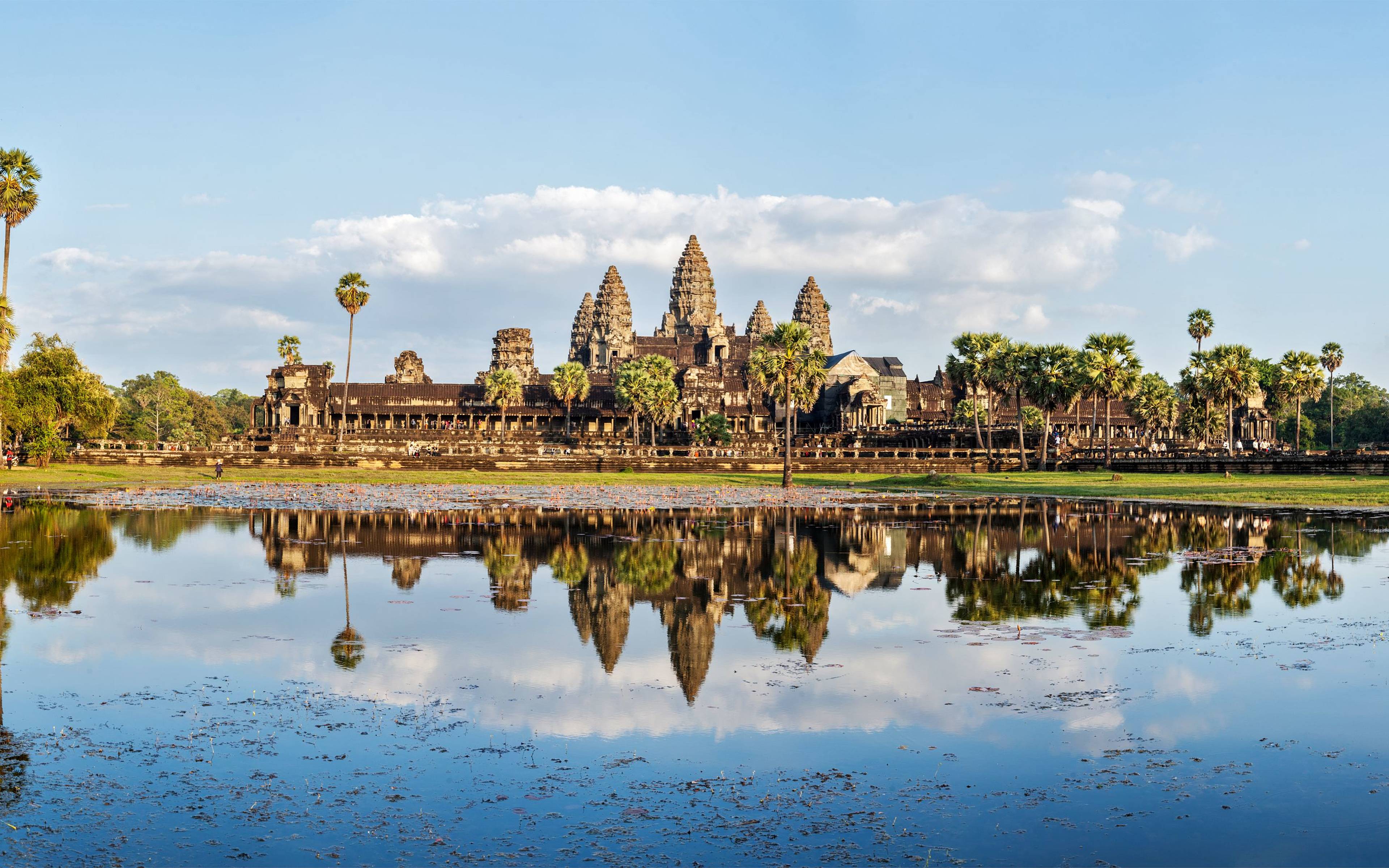 Angkor Thom & Angkor Wat 