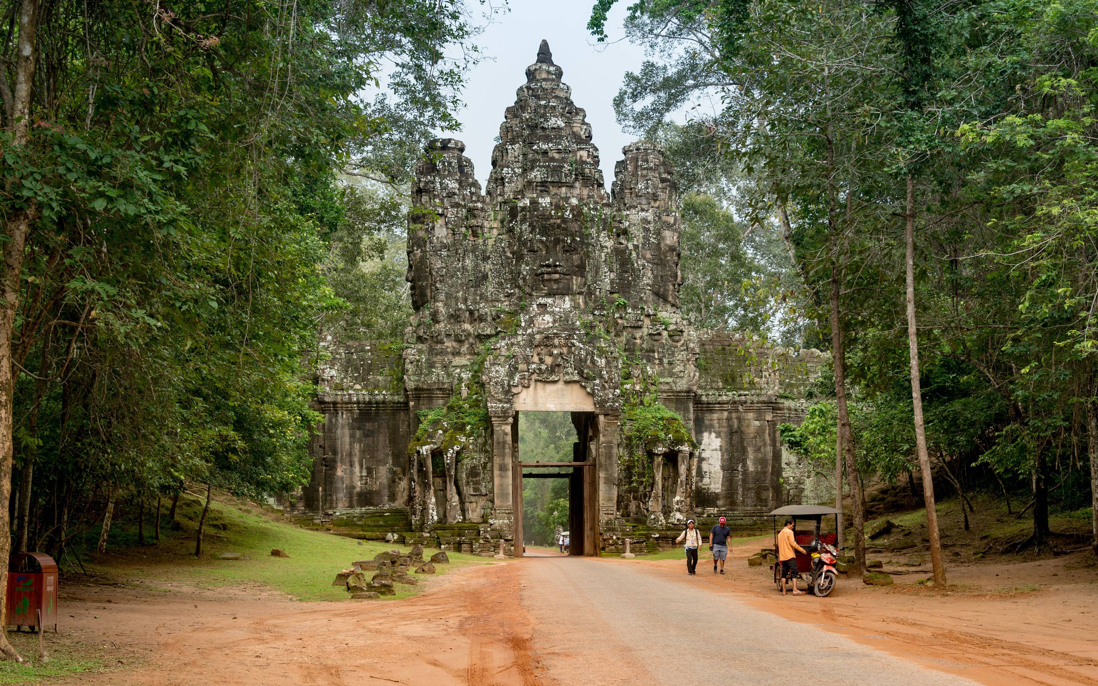 Banteay Srei & Parco di Angkor