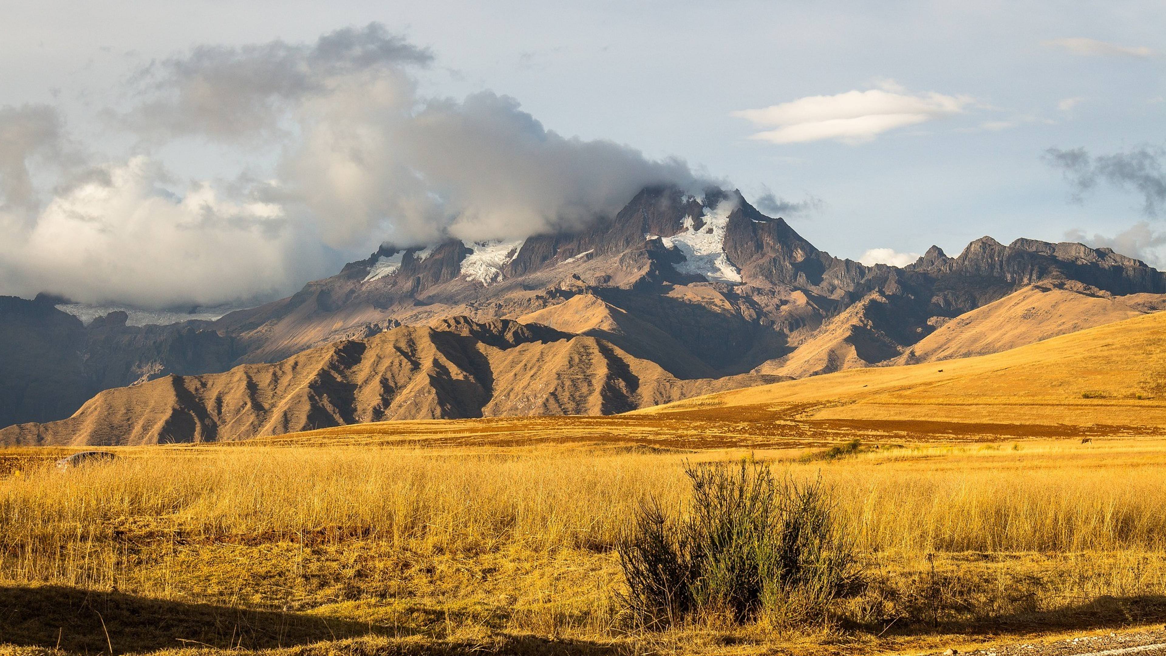 Auf den Spuren der Quechua- und Aymara-Völker