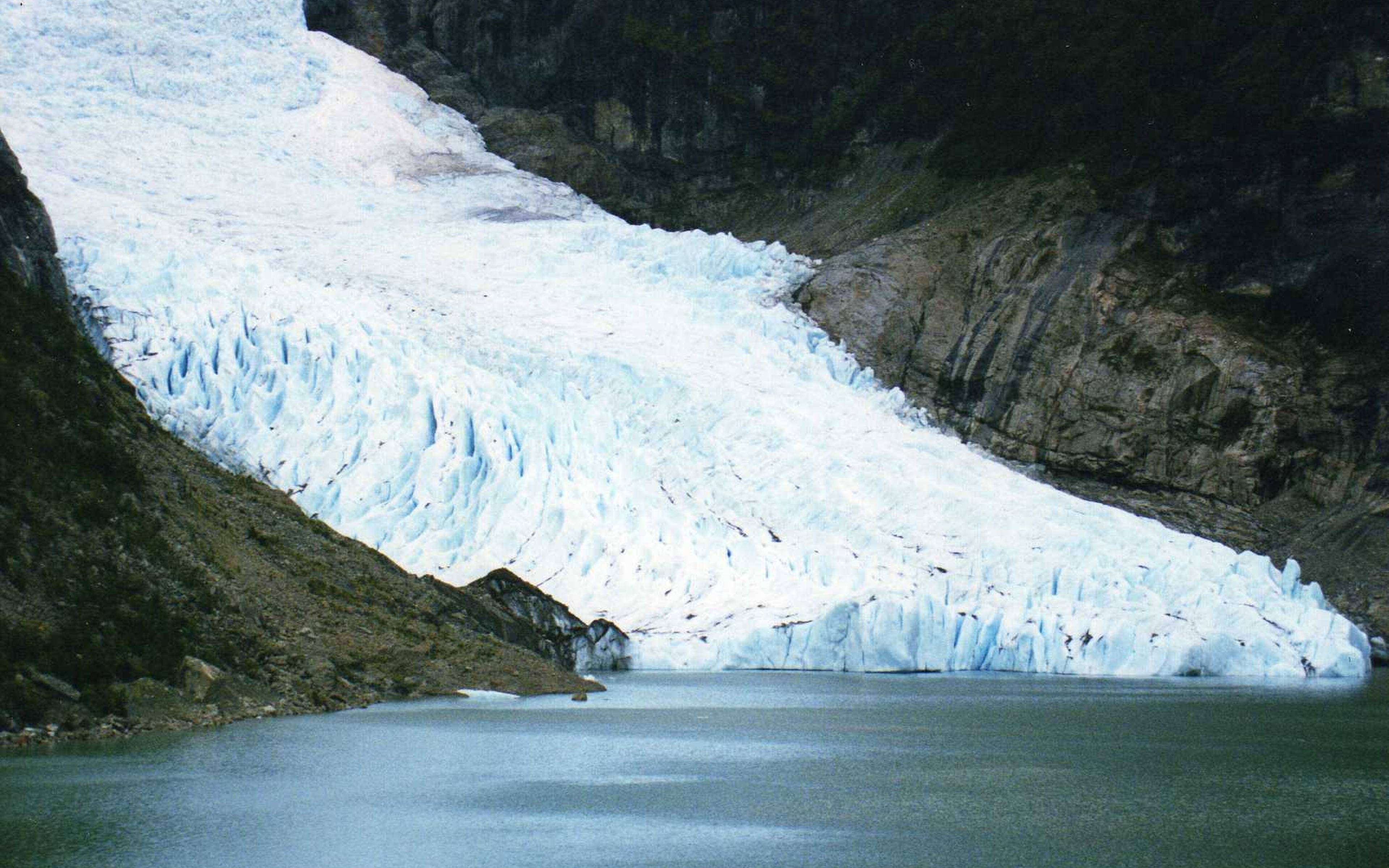 Visita a los Glaciares Balmaceda y Serrano