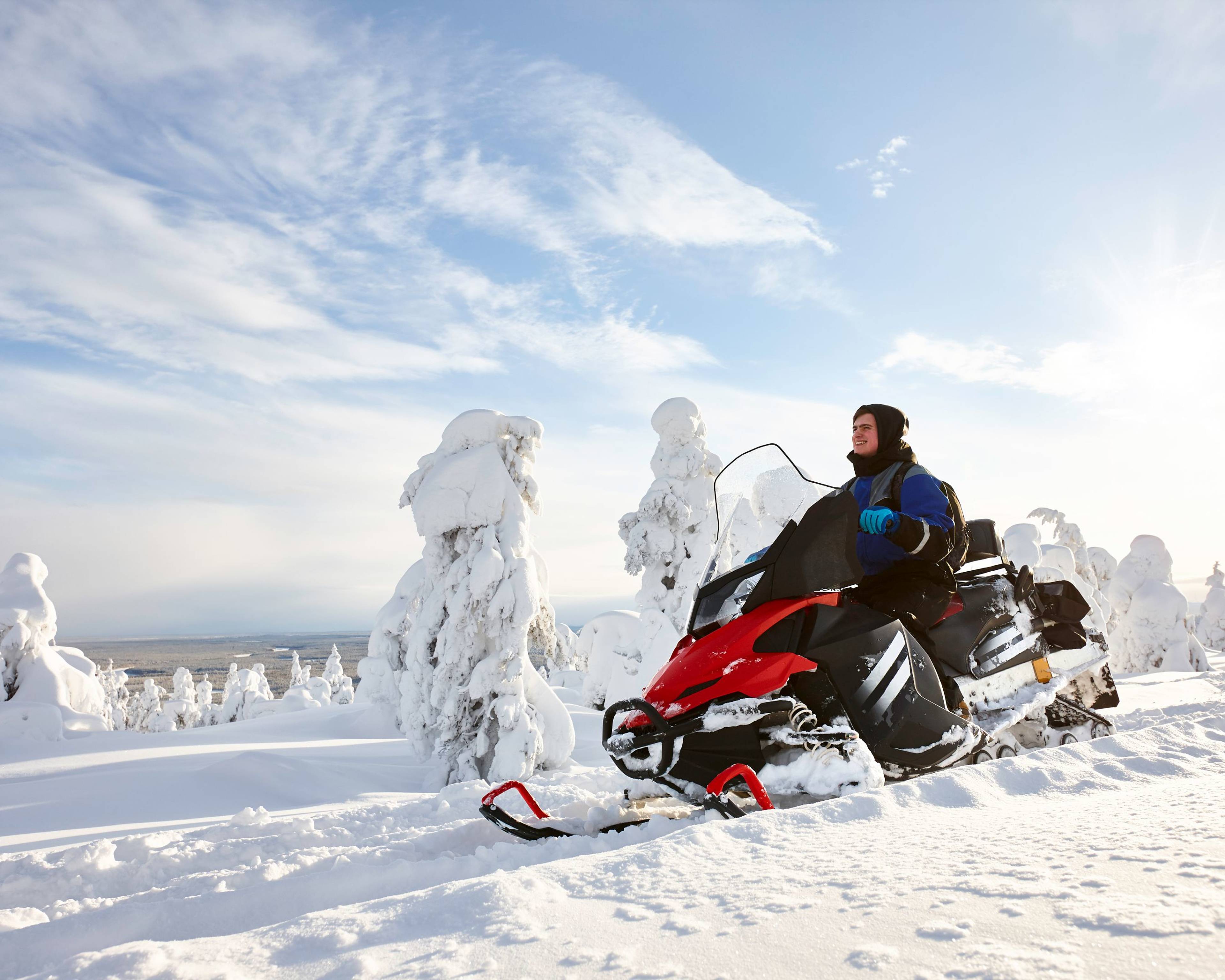 Mit dem Schneemobil Rovaniemi erkunden
