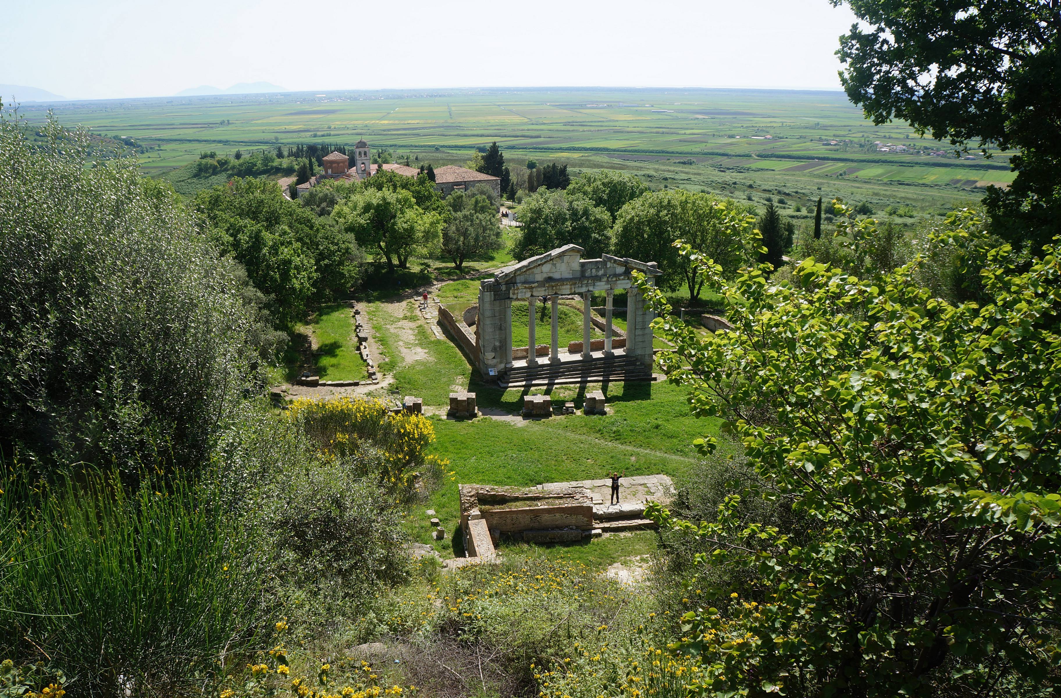 Monasterio de Ardenica y ruinas de Apolonia