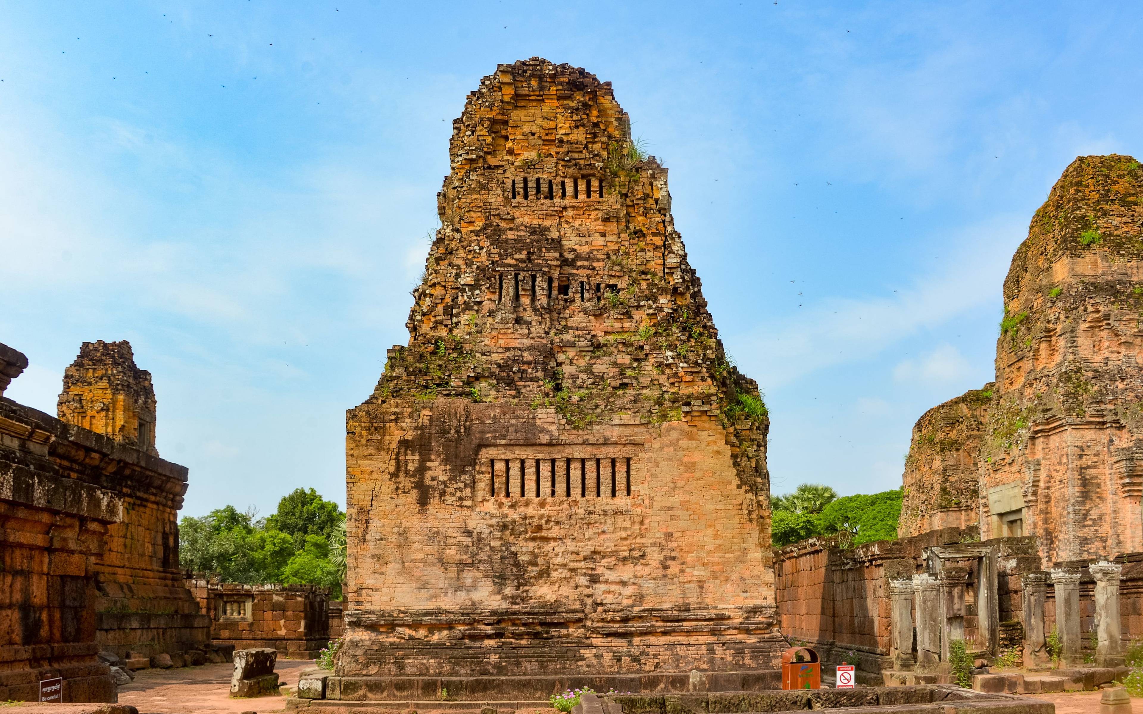 Tiefer in die Schönheit der Angkor Anlage eintauchen