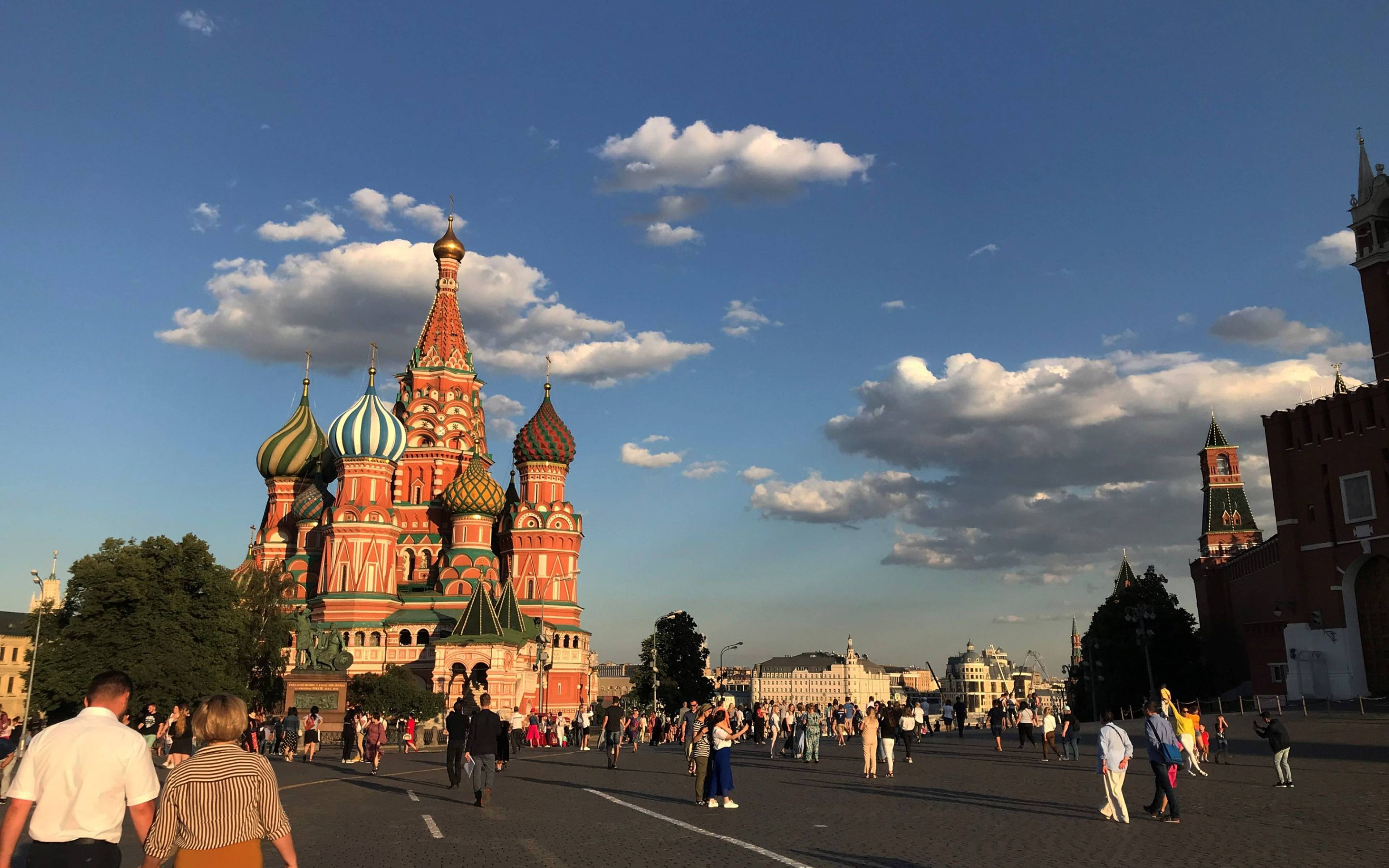 Kremlin y parque Zariadie
