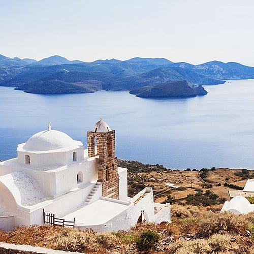 Milos, Paros, Santorin... traversée merveilleuse des Cyclades