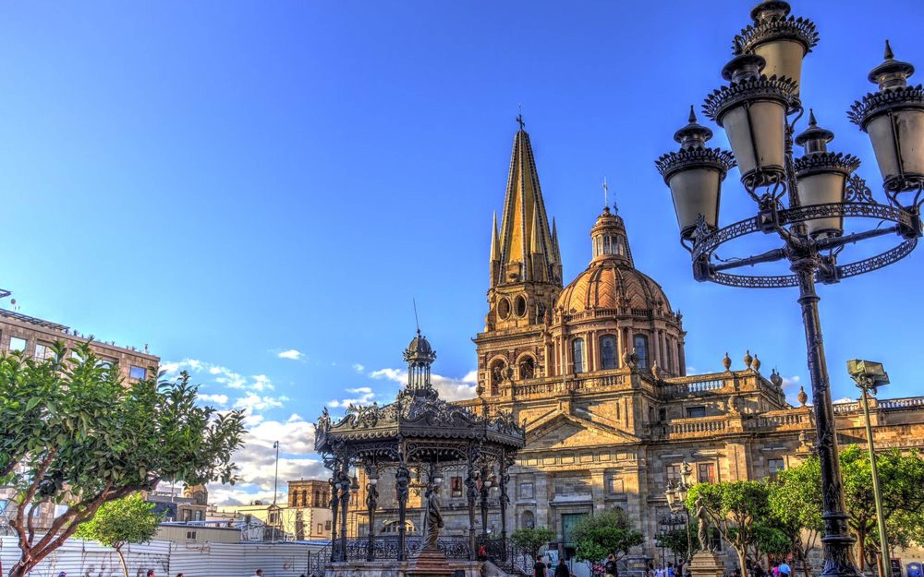 Malerische Dörfchen und Weiterreise nach Guadalajara
