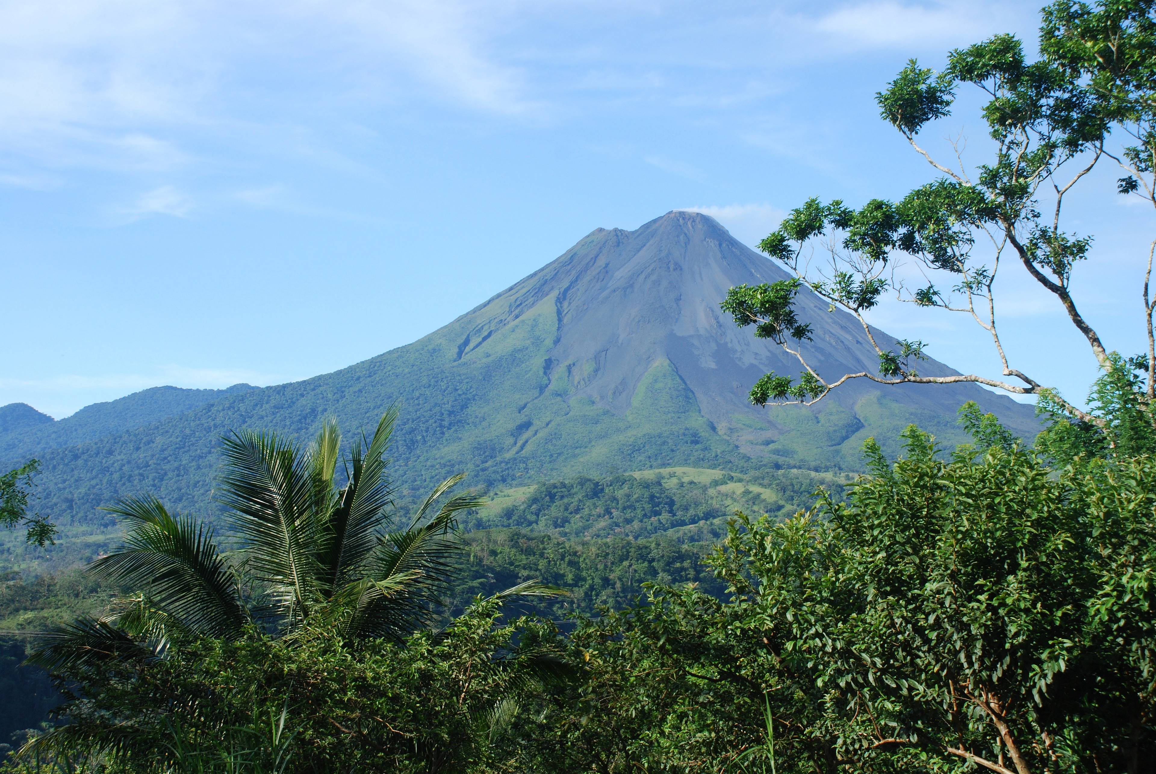 Viaje por Tortuguero, el volcán Arenal y el Bosque Nuboso