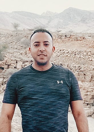 Ahmed - Experte für Mietwagen und Gruppenreisen im Oman