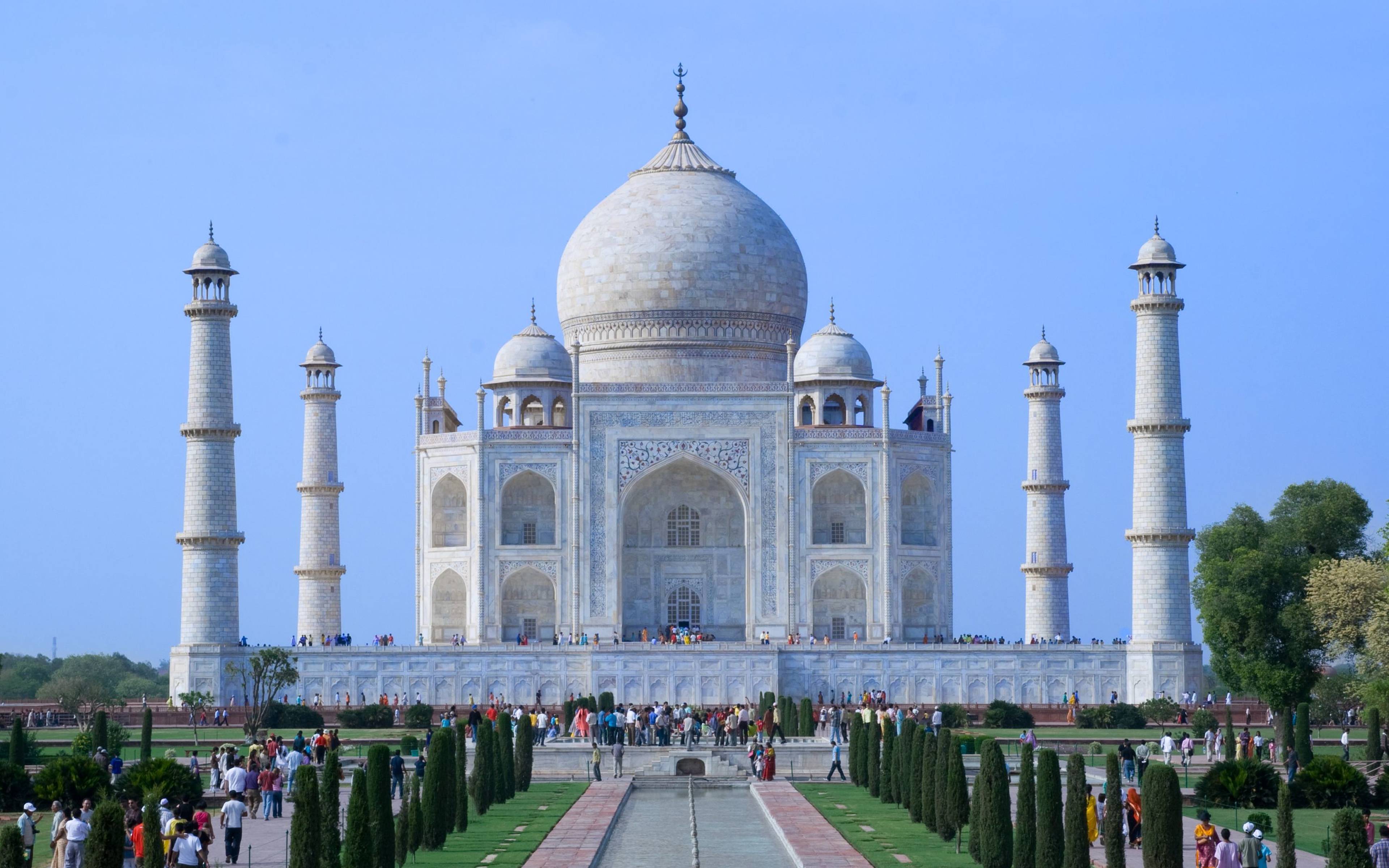 Scoperta del Taj Mahal e trasferimento a Delhi