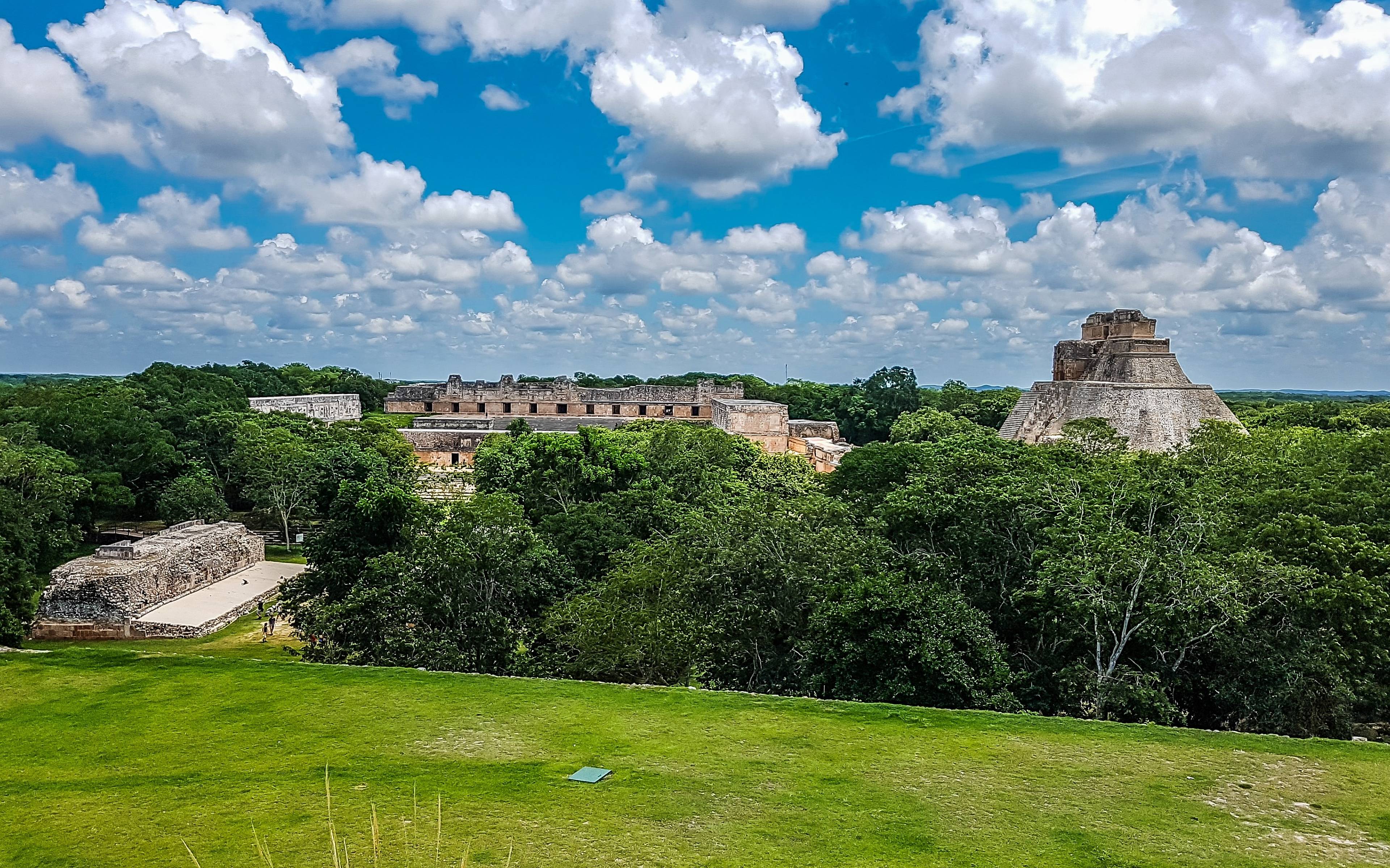 Visite du site de Uxmal, rivale de Chichén Itzá, et de la ville de Campeche