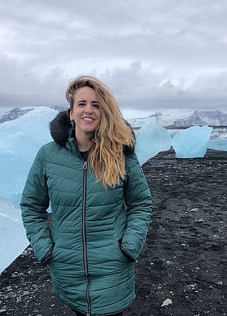 Elena - Especialista en viajes de aventura en Islandia