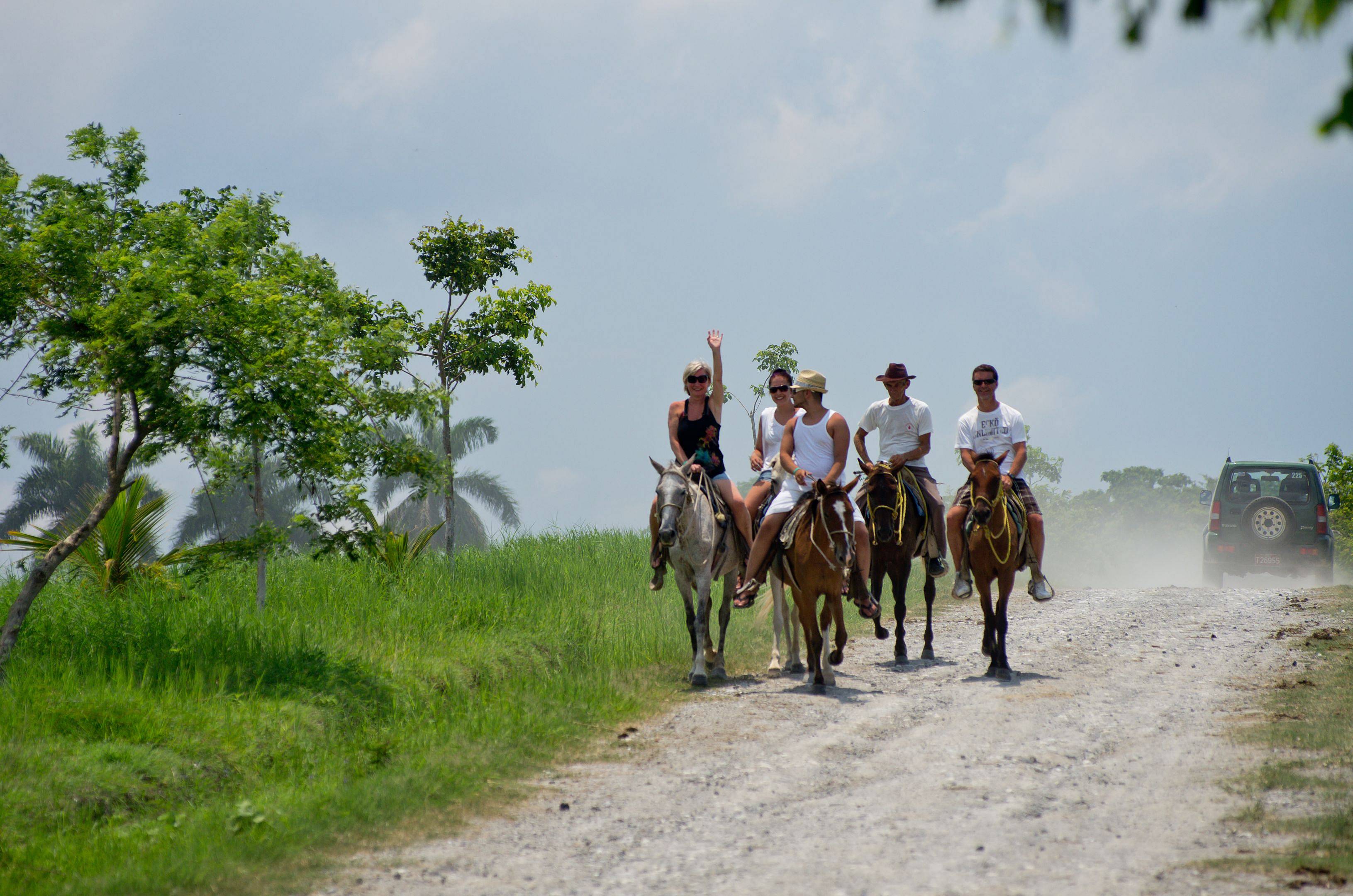 Aventures Cubaines : randonnée, équitation et catamaran