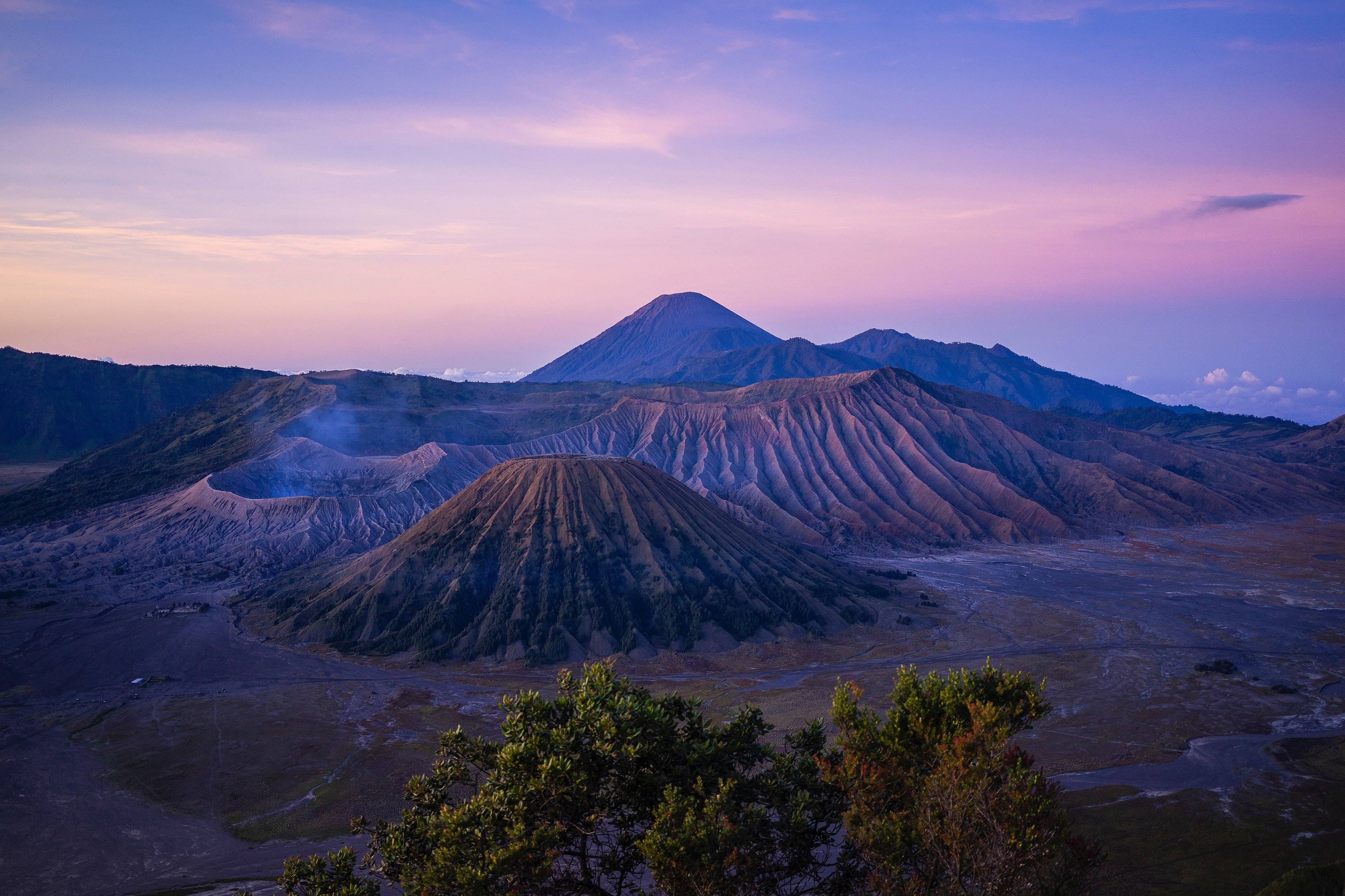 De Java à Bali: épopée entre patrimoine ancien, volcans majestueux et culture authentique