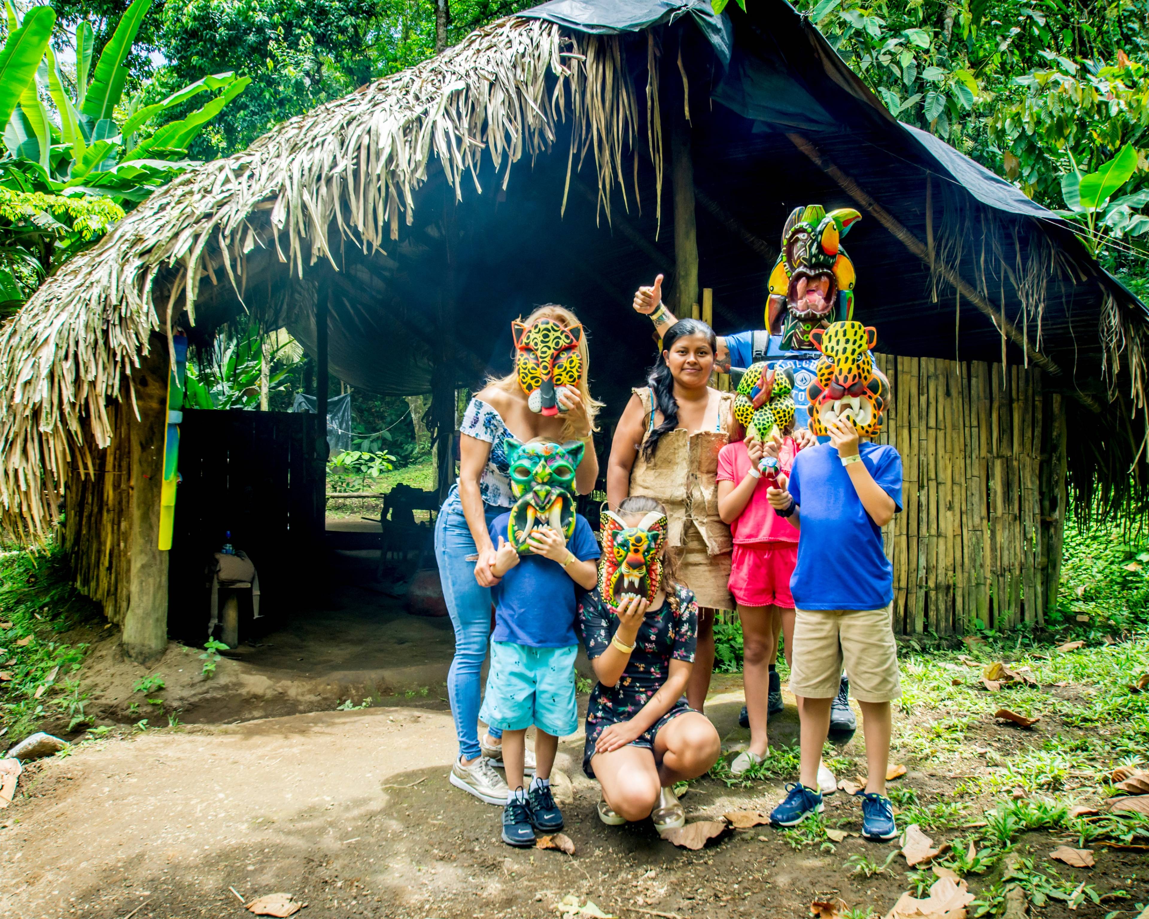 Expedición familiar en la jungla