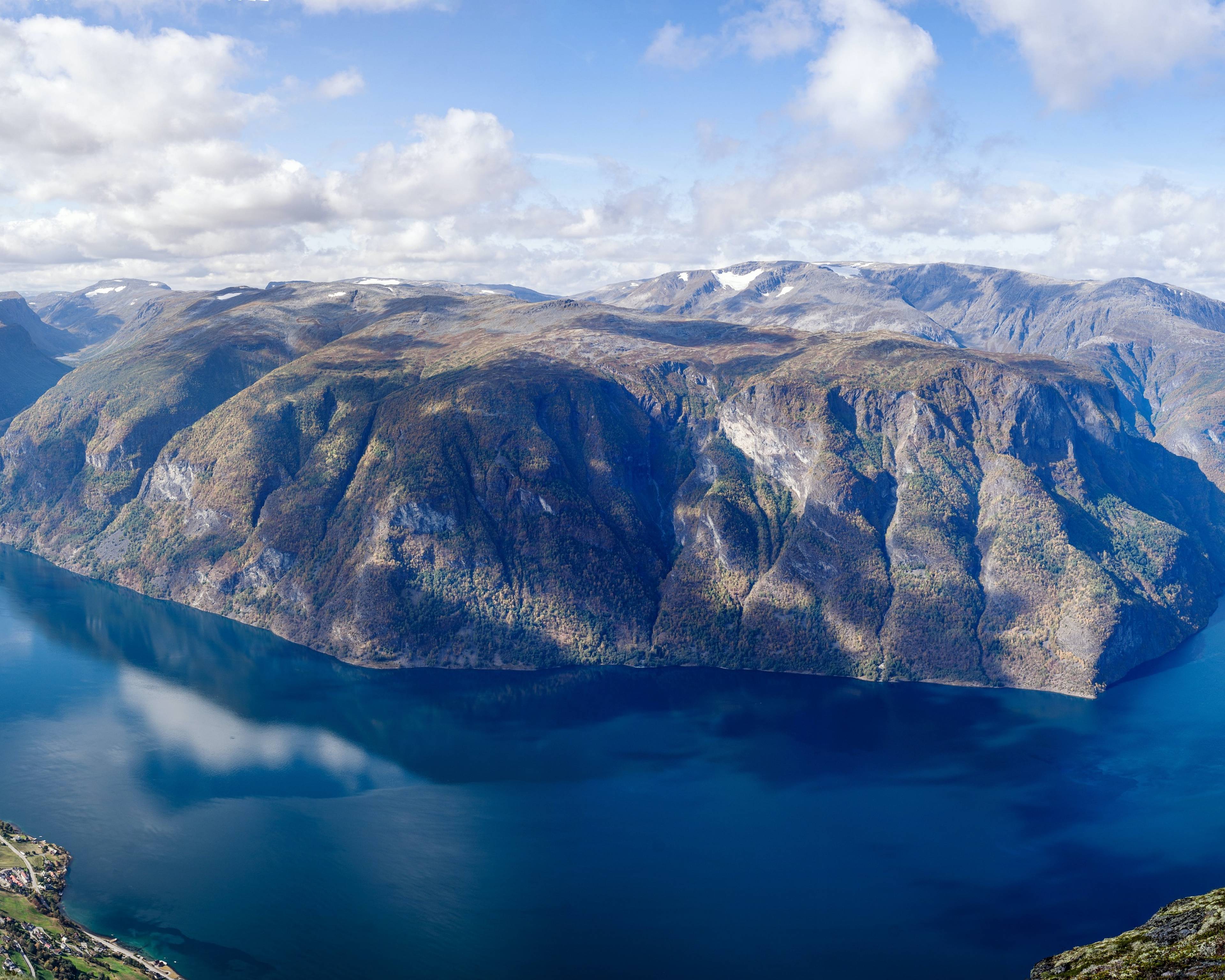 Familienspaß in Norwegen - durch die Berge, Gewässer und Lüfte der Fjorde