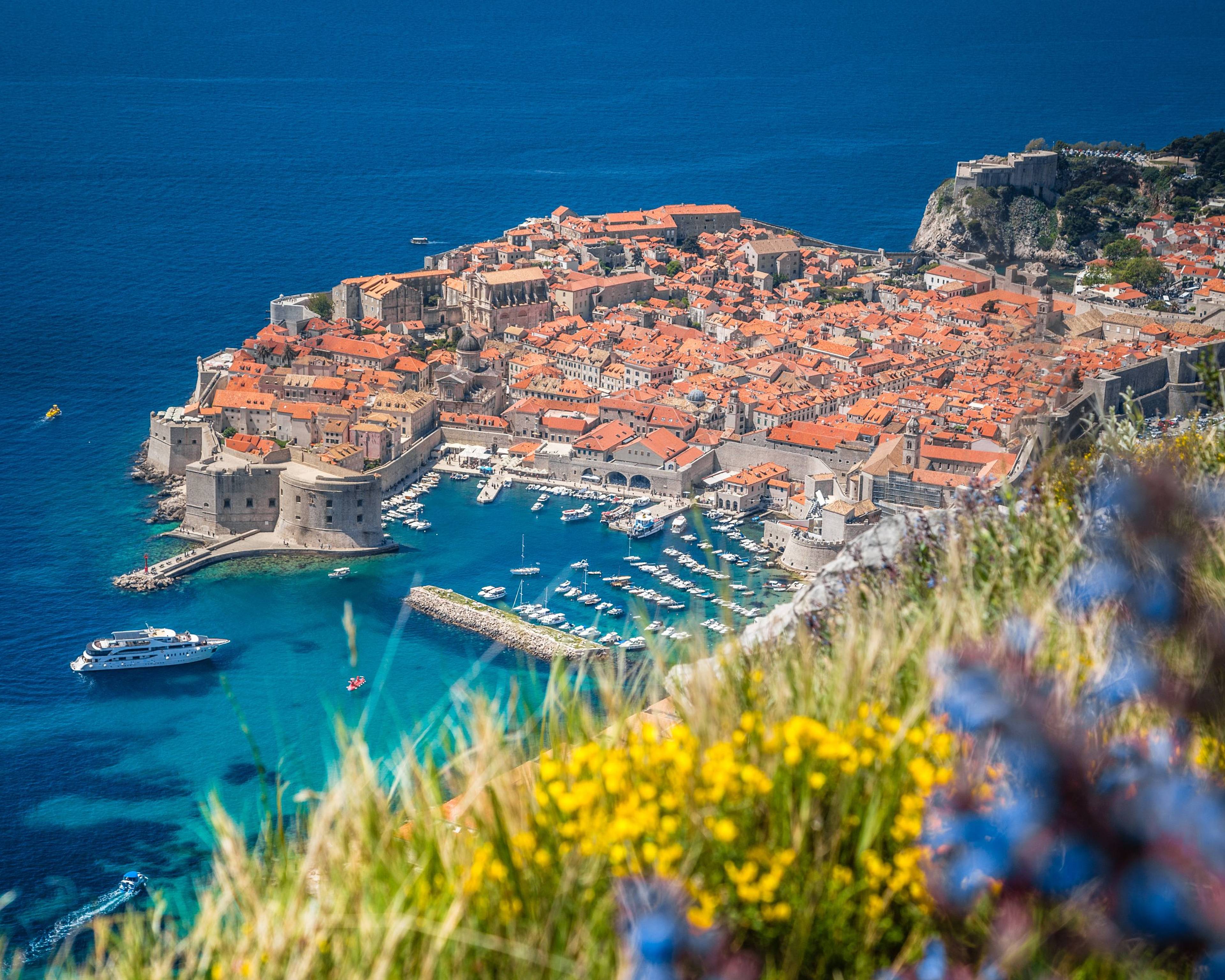 Croatie authentique, les plus belles villes de Dalmatie avec les îles, le lacs de Plitvice et le Monténégro