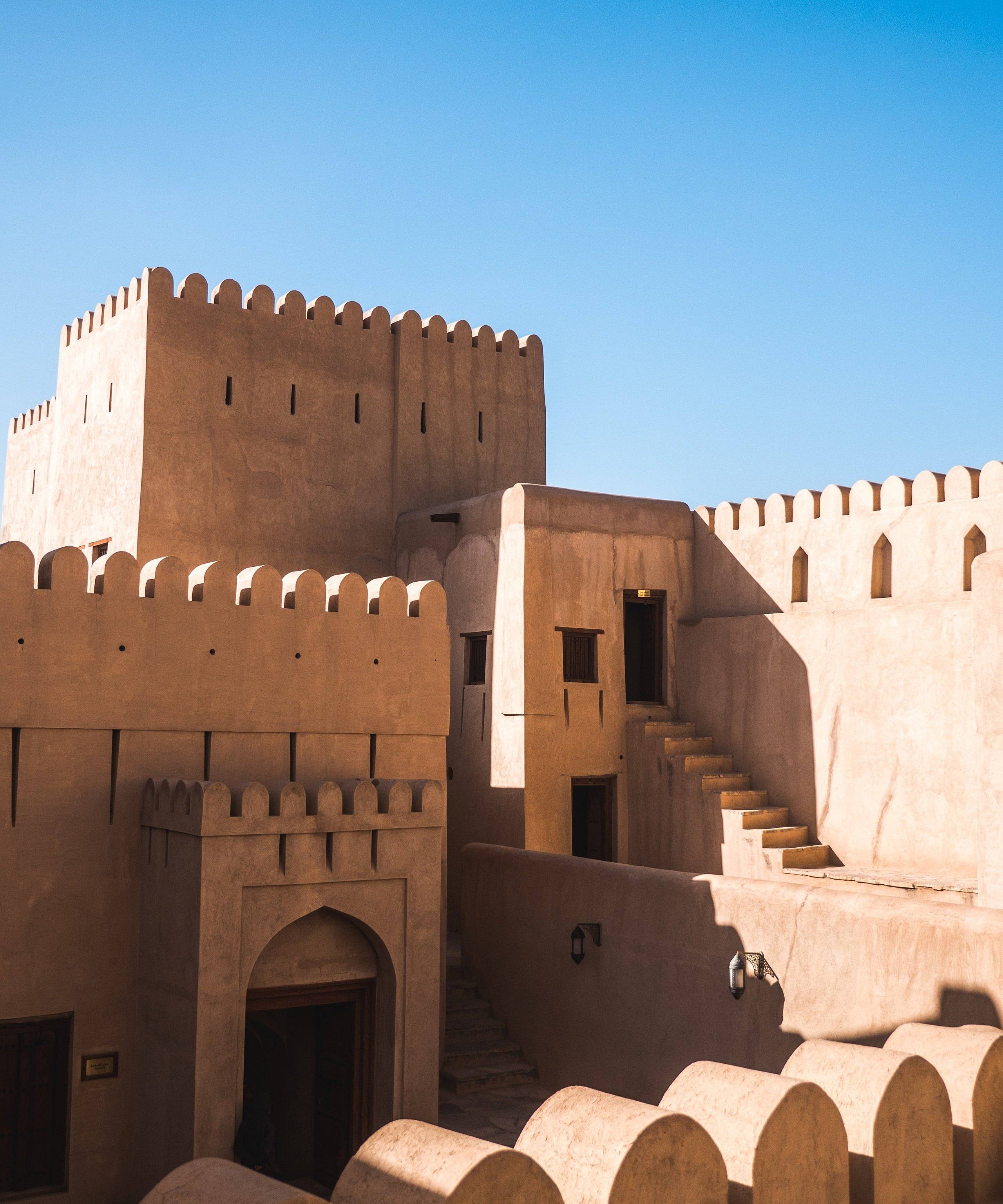 Odisea Cultural y Natural: desde Muscat hasta el Desierto de Wahiba