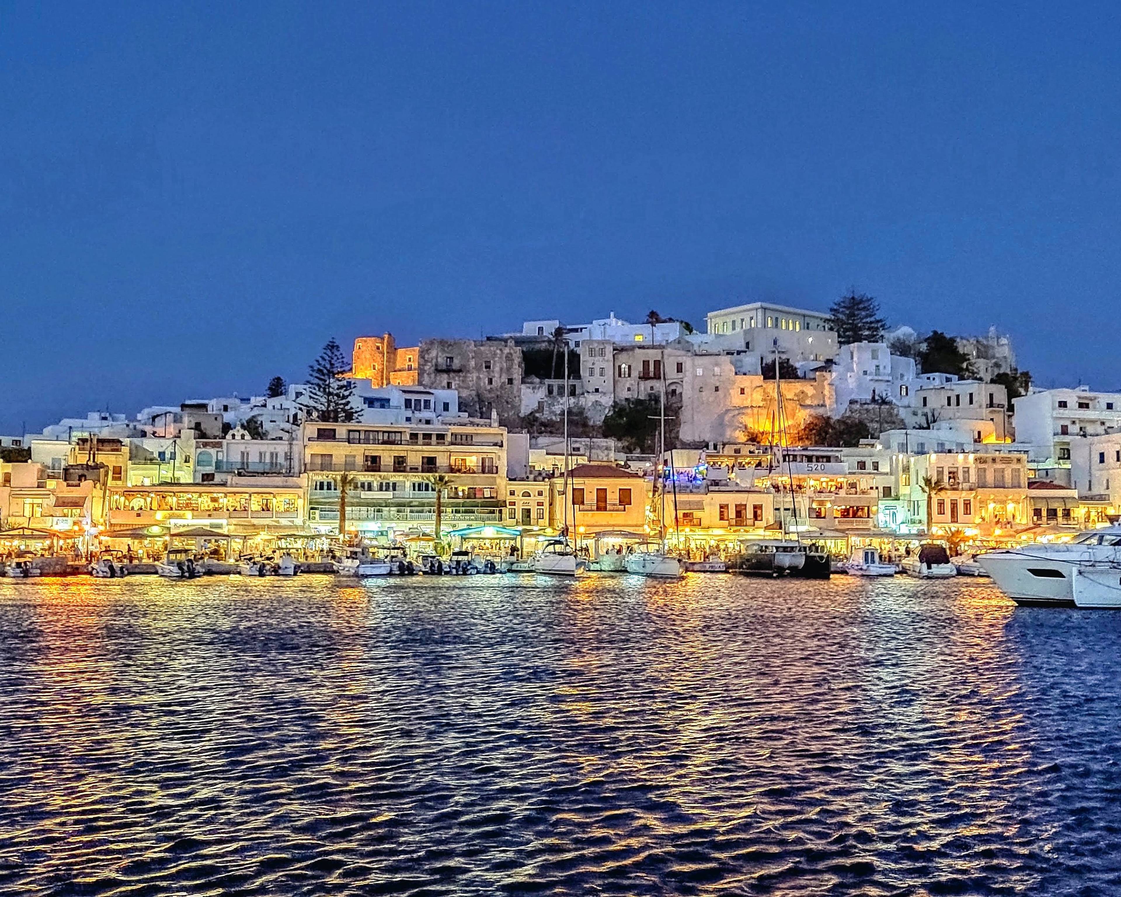 Cycladisch mozaïek: Santorini, Paros, Naxos en Folegandros
