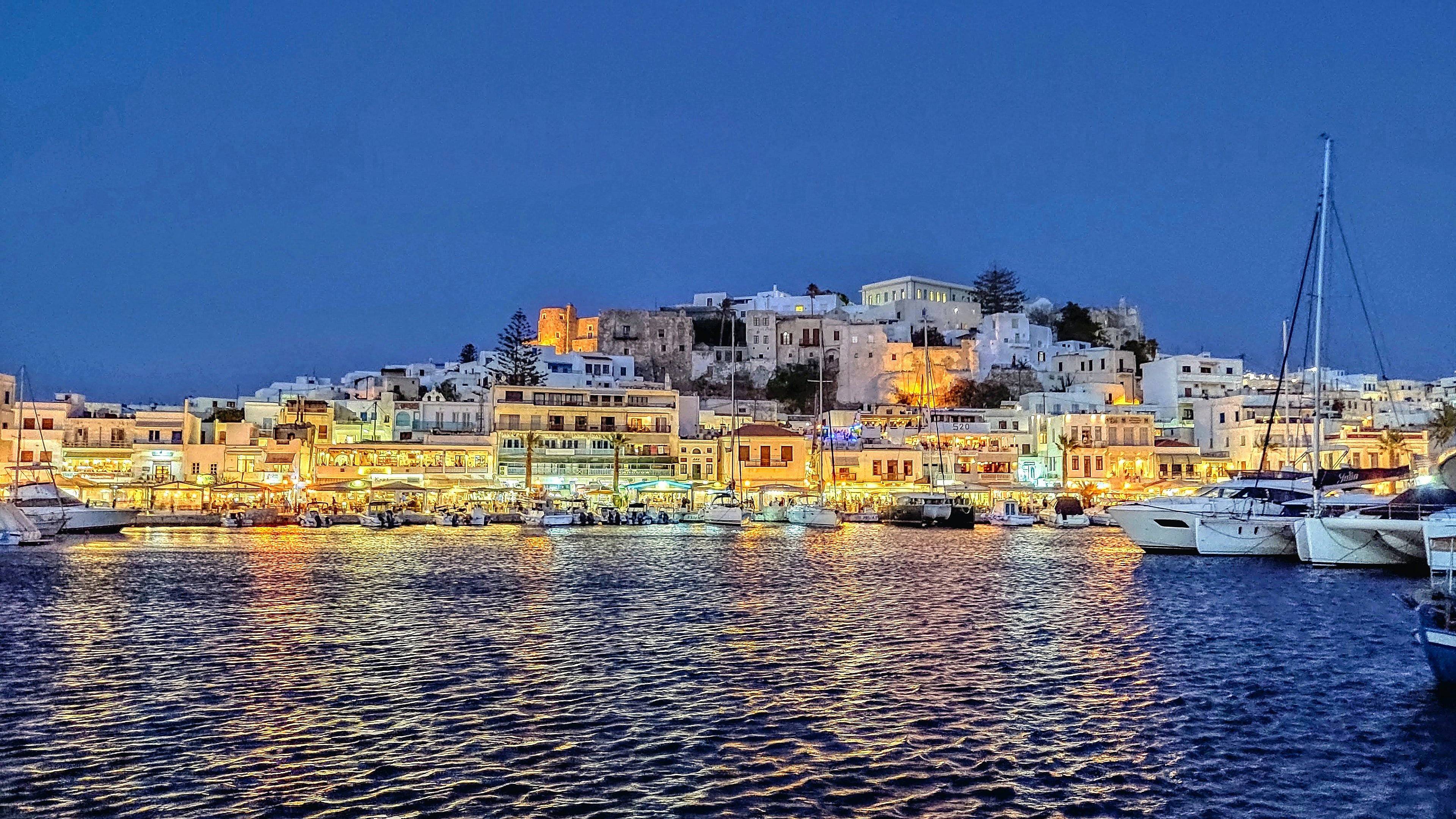 Cycladisch mozaïek: Santorini, Paros, Naxos en Folegandros