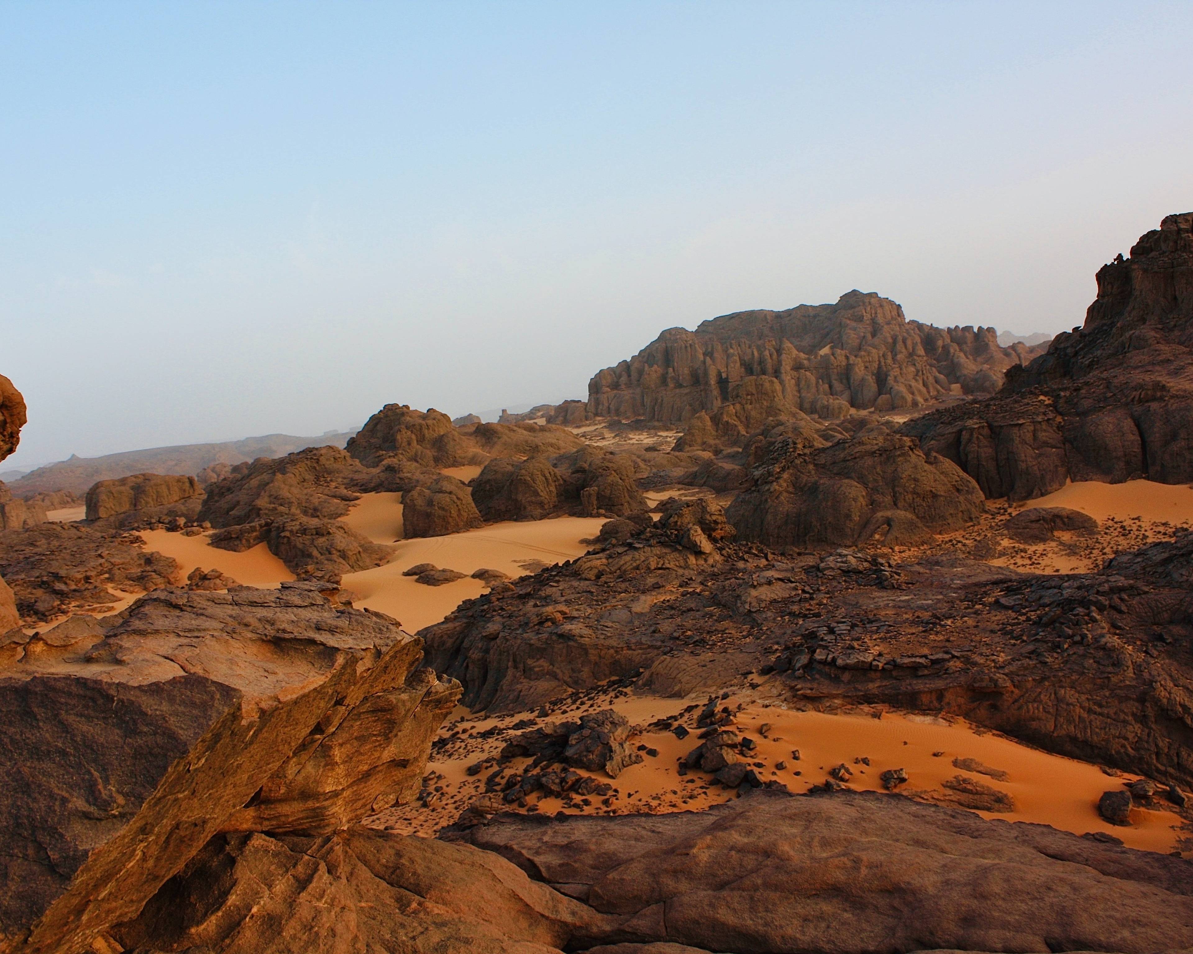 Le Tassili N’Ajjer, rencontre avec les Touaregs dans l’infinie beauté du Sahara
