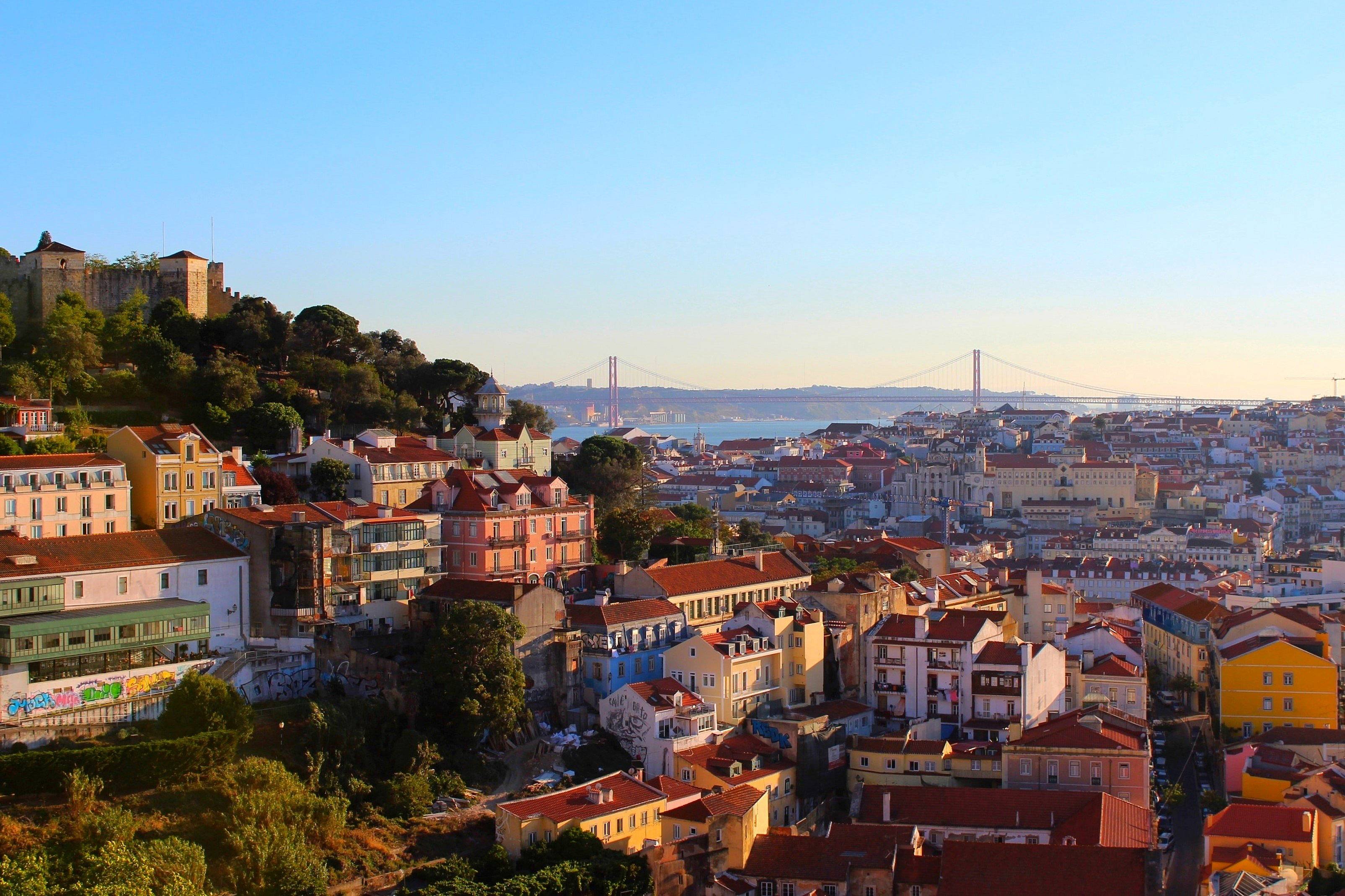 Viaggio inedito tra le più belle città portoghesi