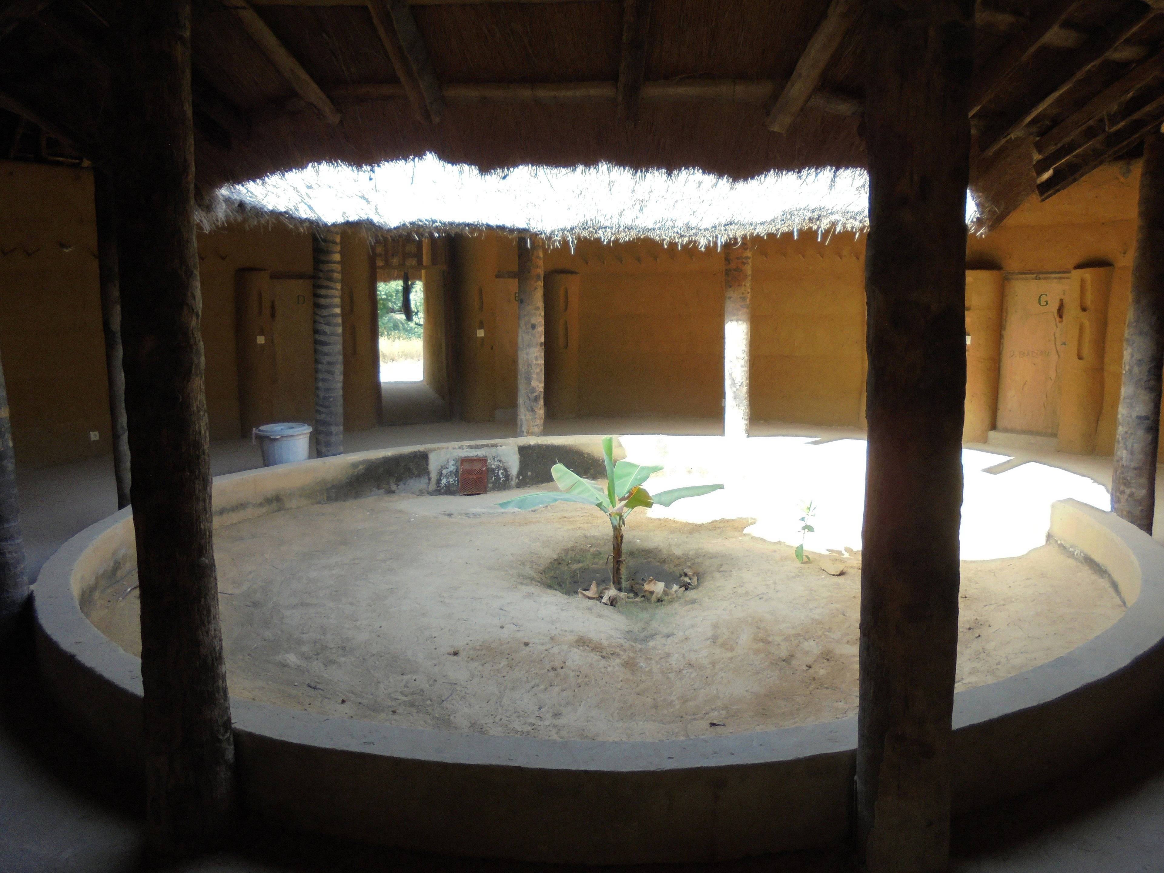 Kulturelle Vielfalt und landestypische Bauten in der Casamance