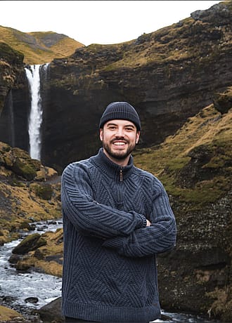 Lukas - Experte für klassische Rundreisen und Familienreisen in Island