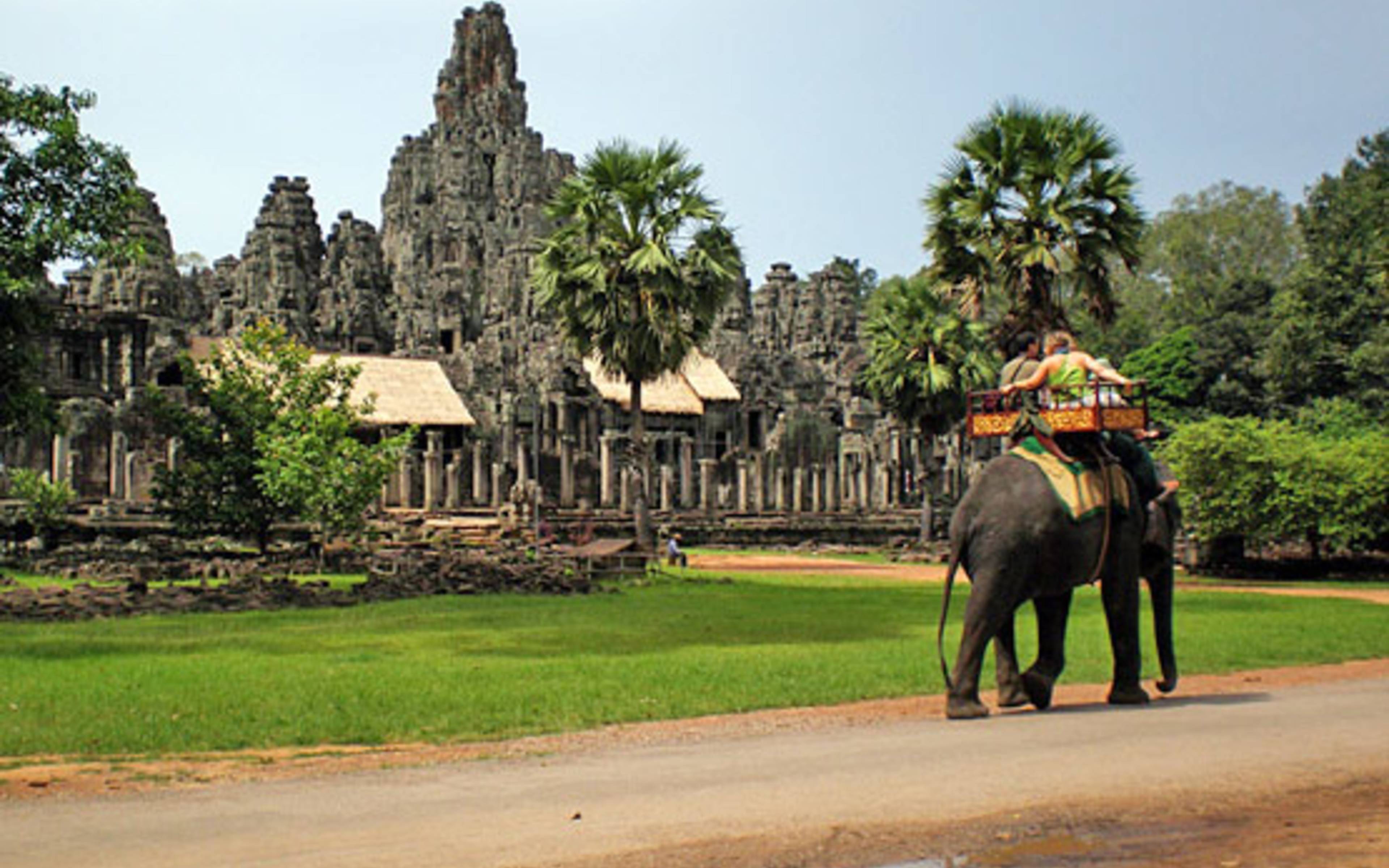 Balade en tuk-tuk dans l’incroyable cité d’Angkor