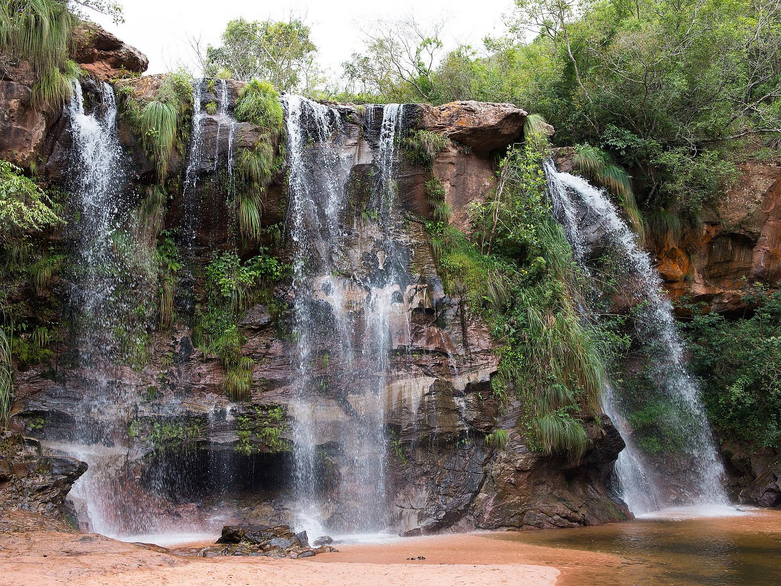 Visit Cascade de Cuevas in a tailor made tour Evaneos