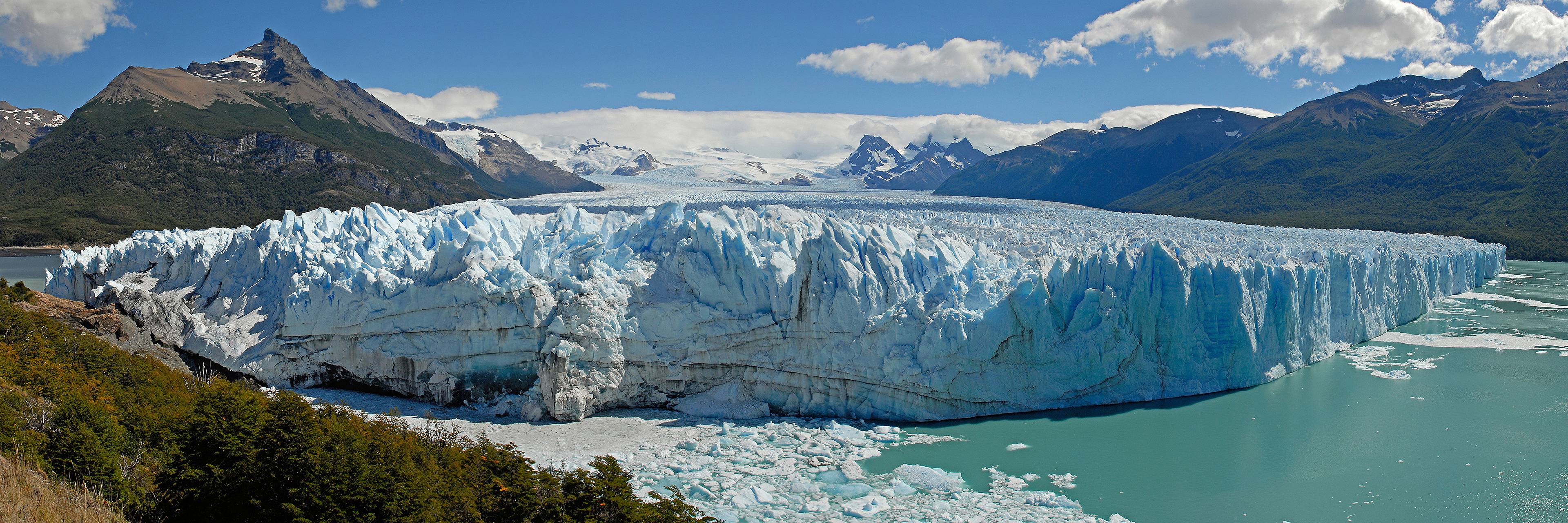 Isla Magdalena - Punta Arenas - Torres del Paine
