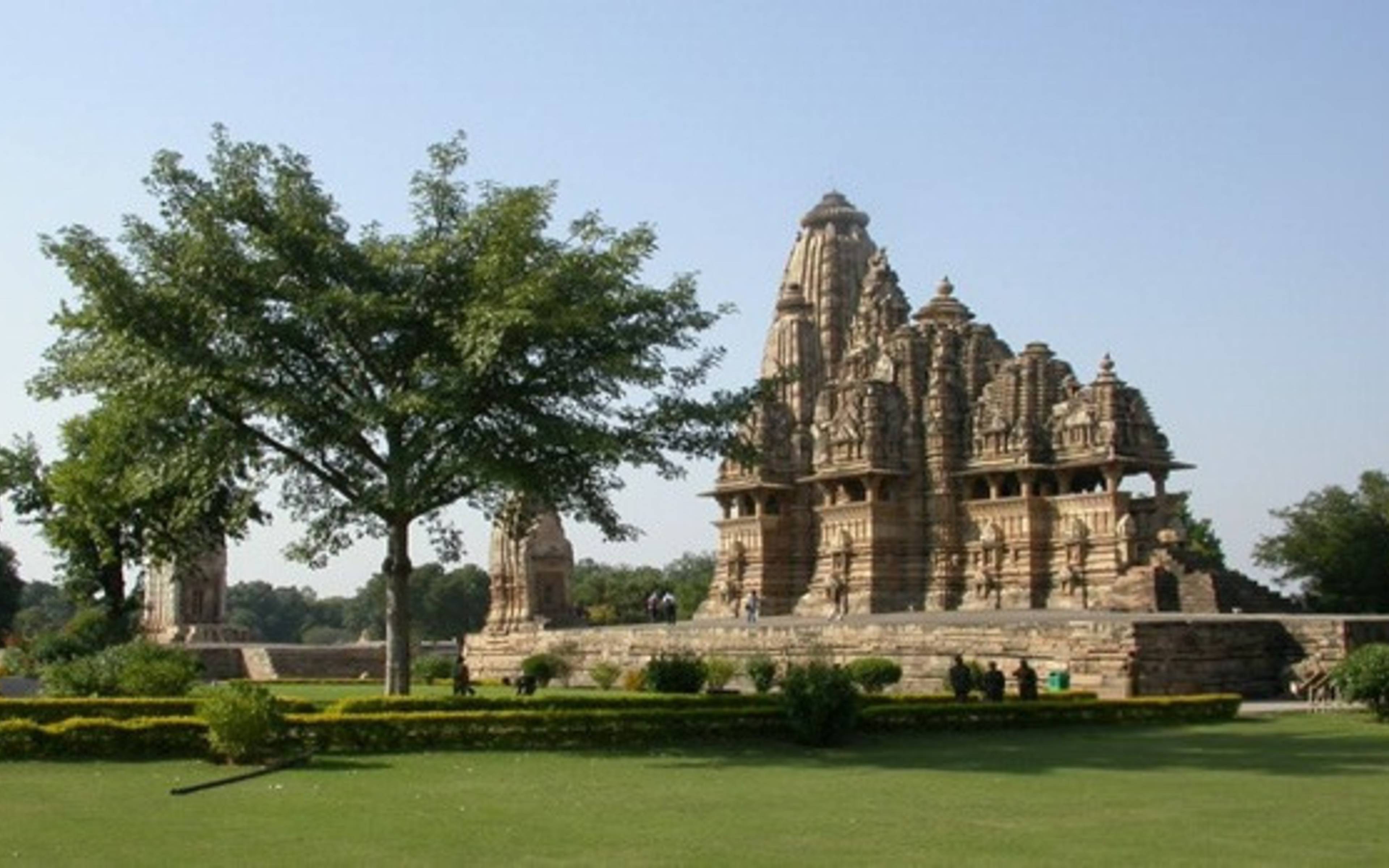 Visita a Benares: entre los templos y las misteriosas tradiciones