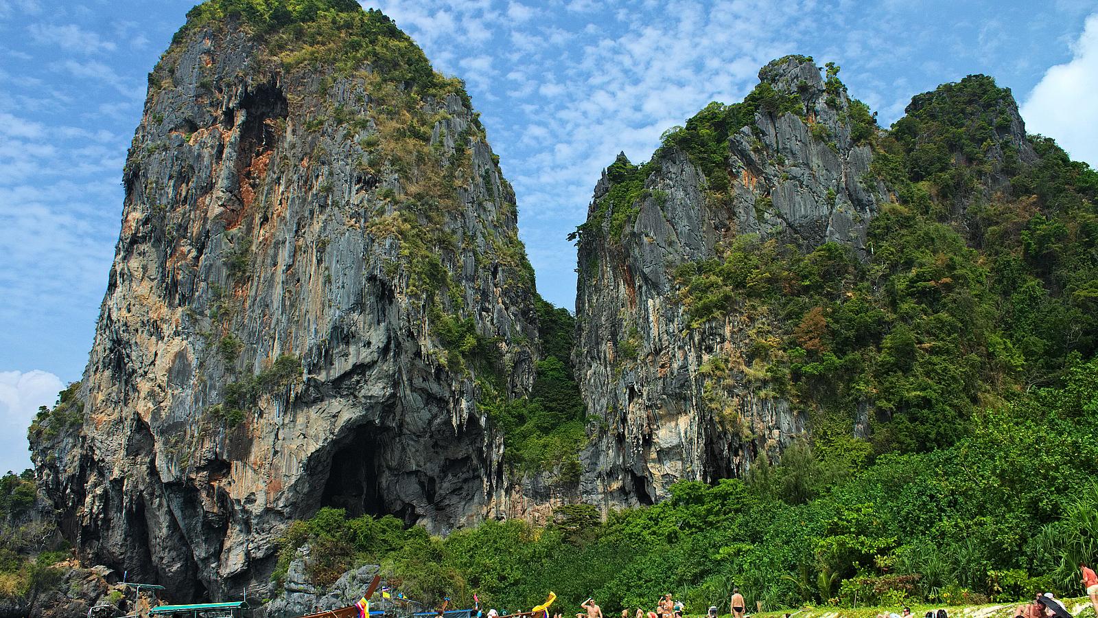 Thailand - Morning at Railay Beach - Moderately Adventurous