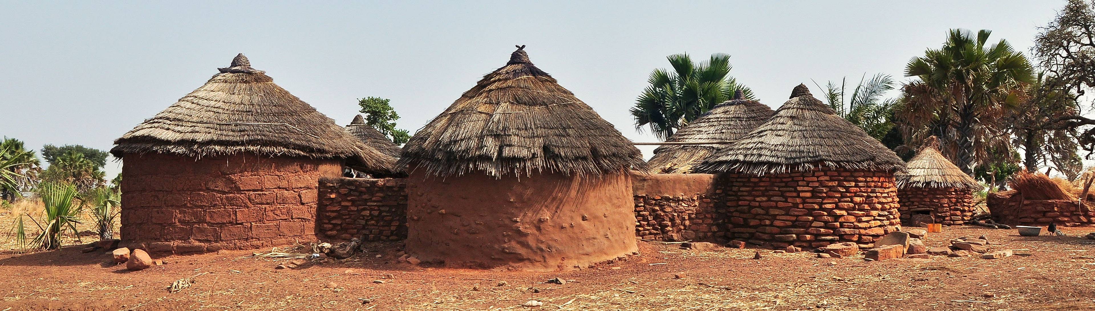 Habitations des grottes de Nok, Togo