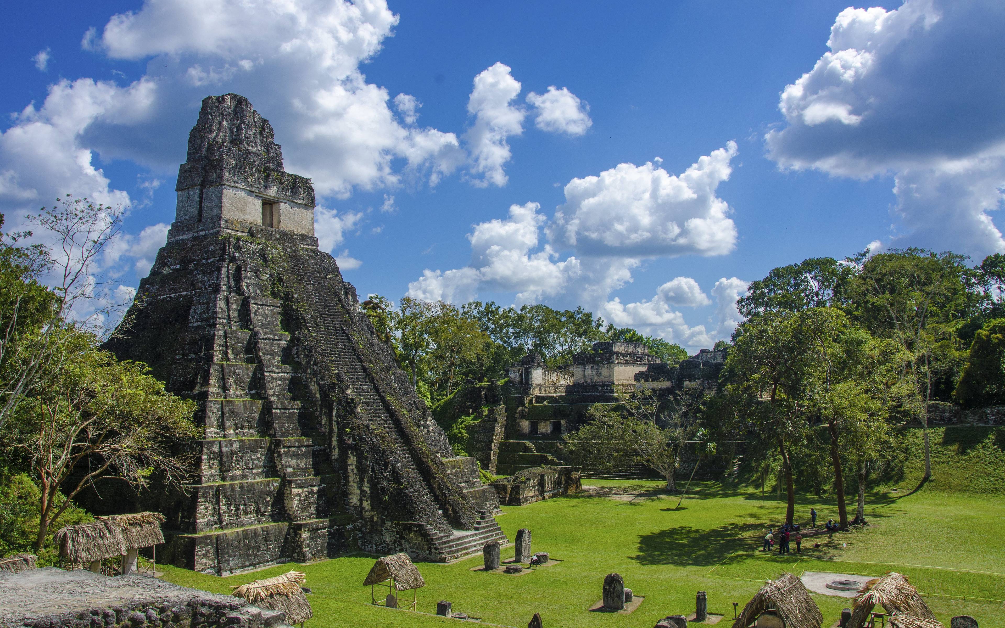 Visita della zona archeologica di Tikal e proseguimento per Belize City