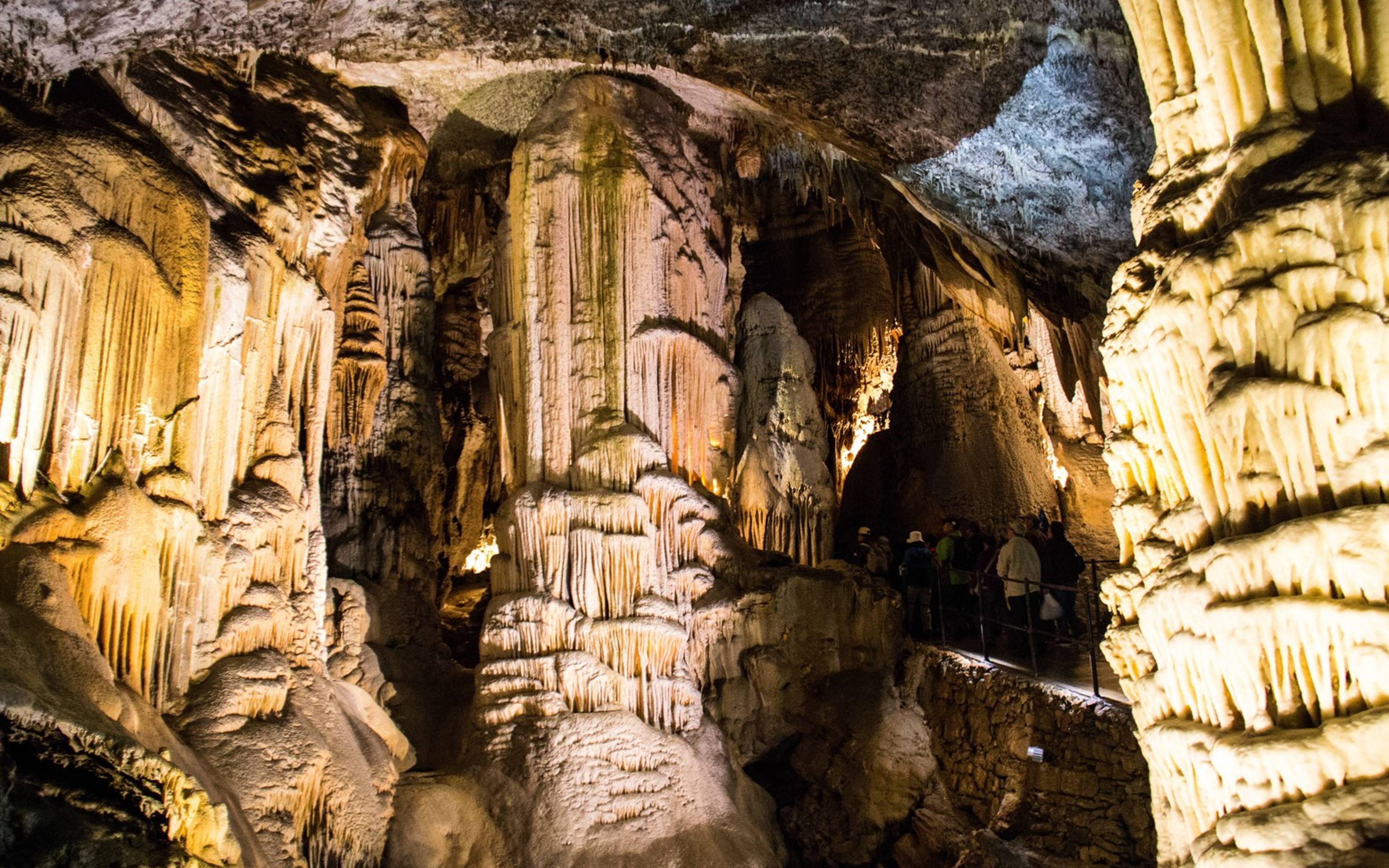 Cueva de Postojna y colinas de Istria