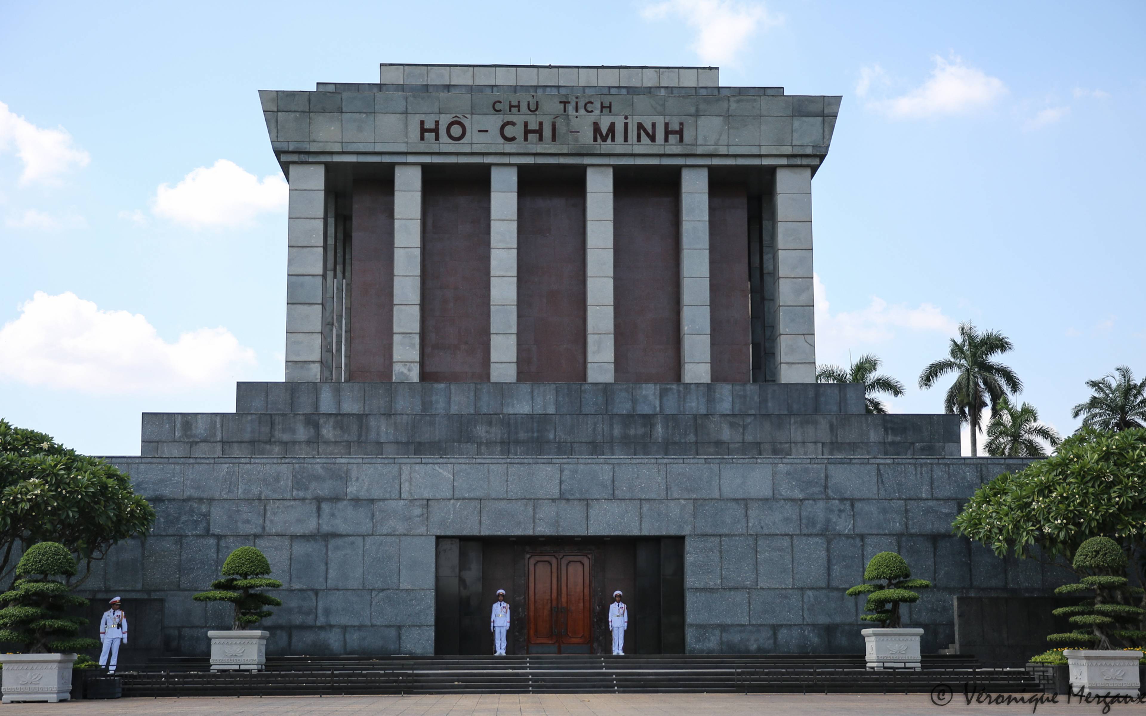 Visita di Hanoi, del mausoleo di Ho Chi Minh e giro in riscio'