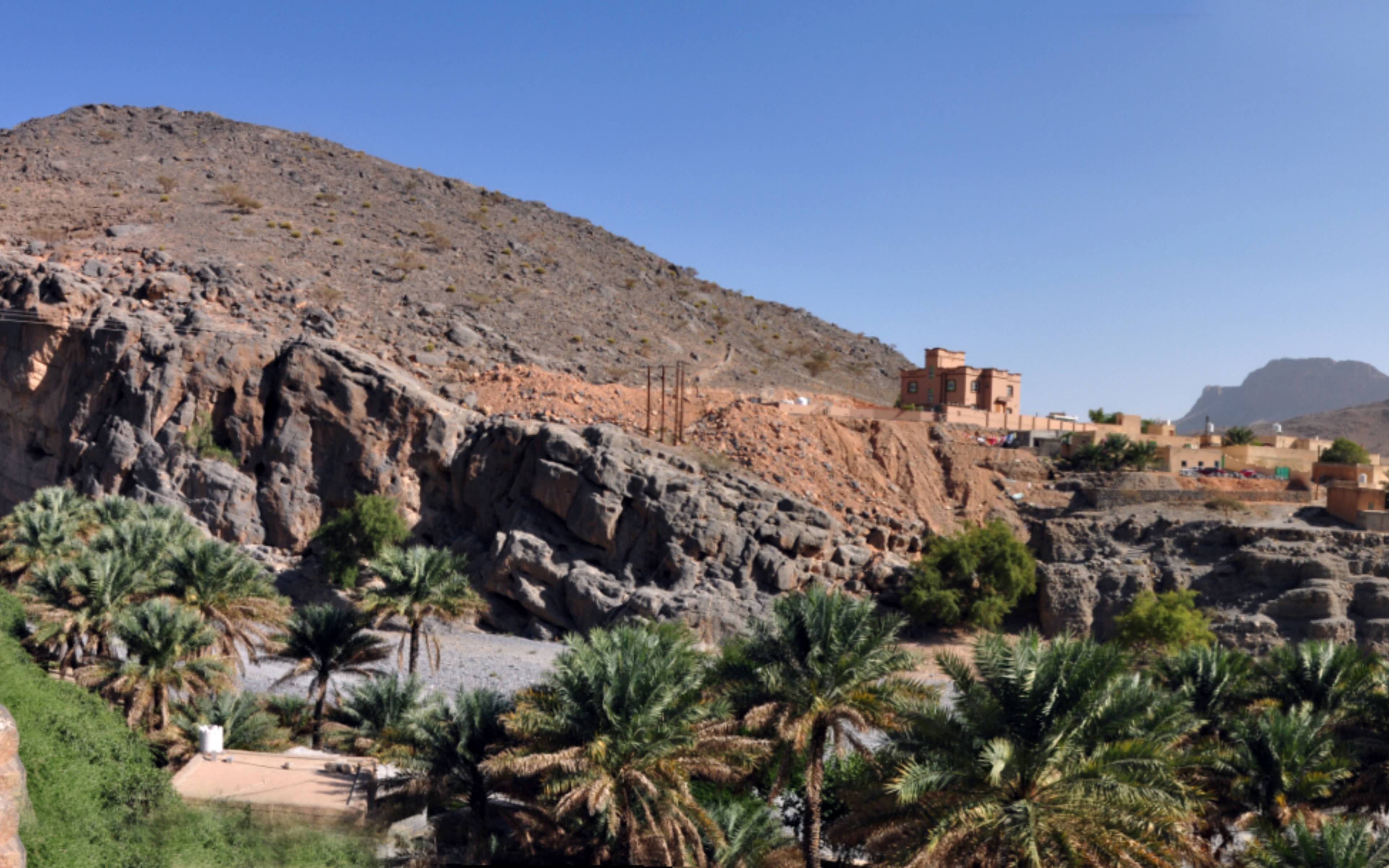 Jabal Shams – Al Nakhar – Al Hamra – Misfah - Al Ain – Jabrin - Nizwa