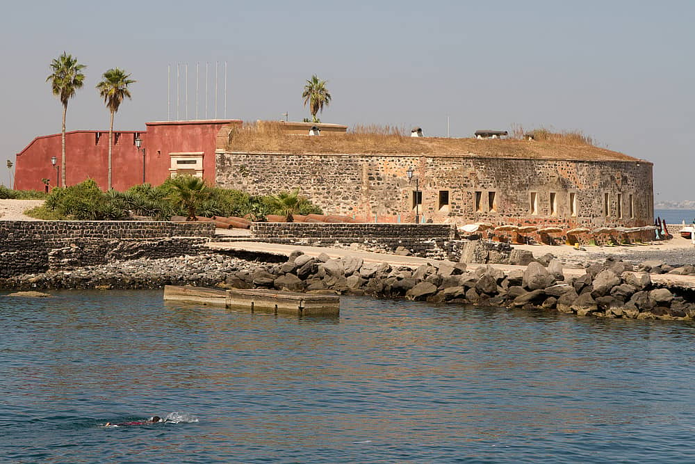 Hacia la Isla de Gorée - Final del viaje