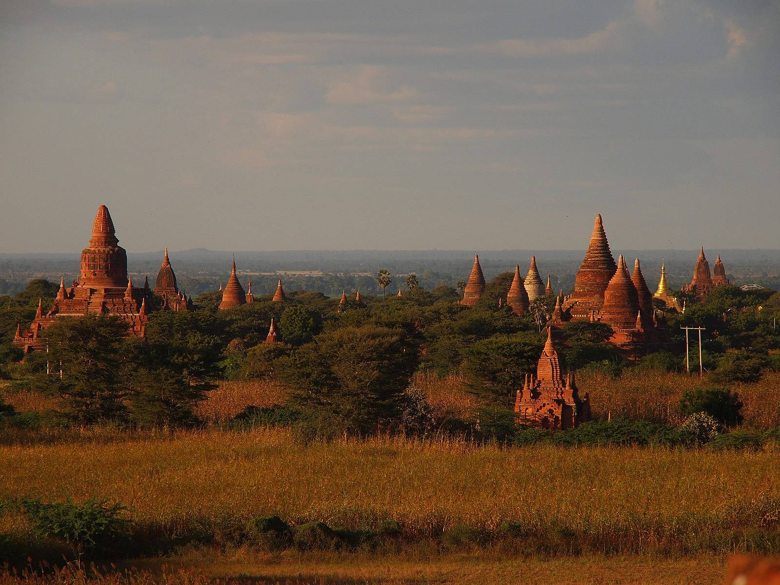 Bagan – Pagoden bis zum Horizont