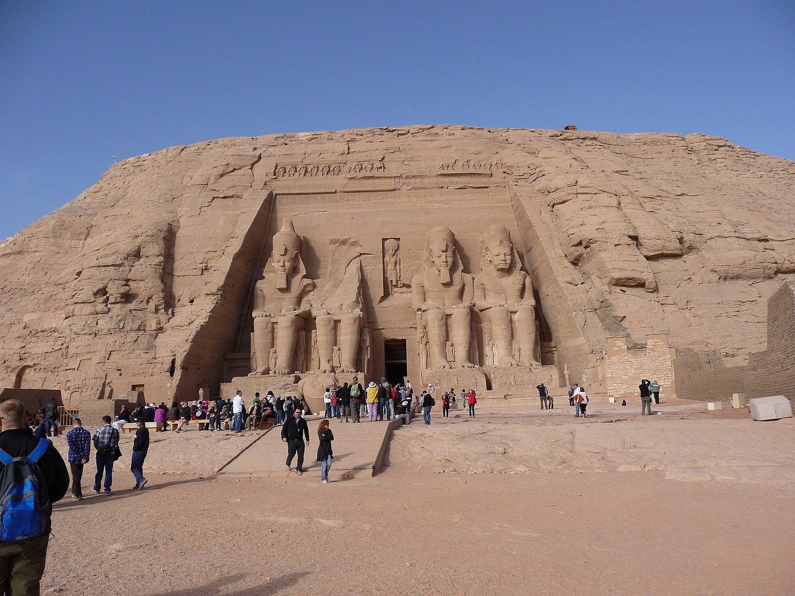 Tempio di Ramses II e Nefertari 