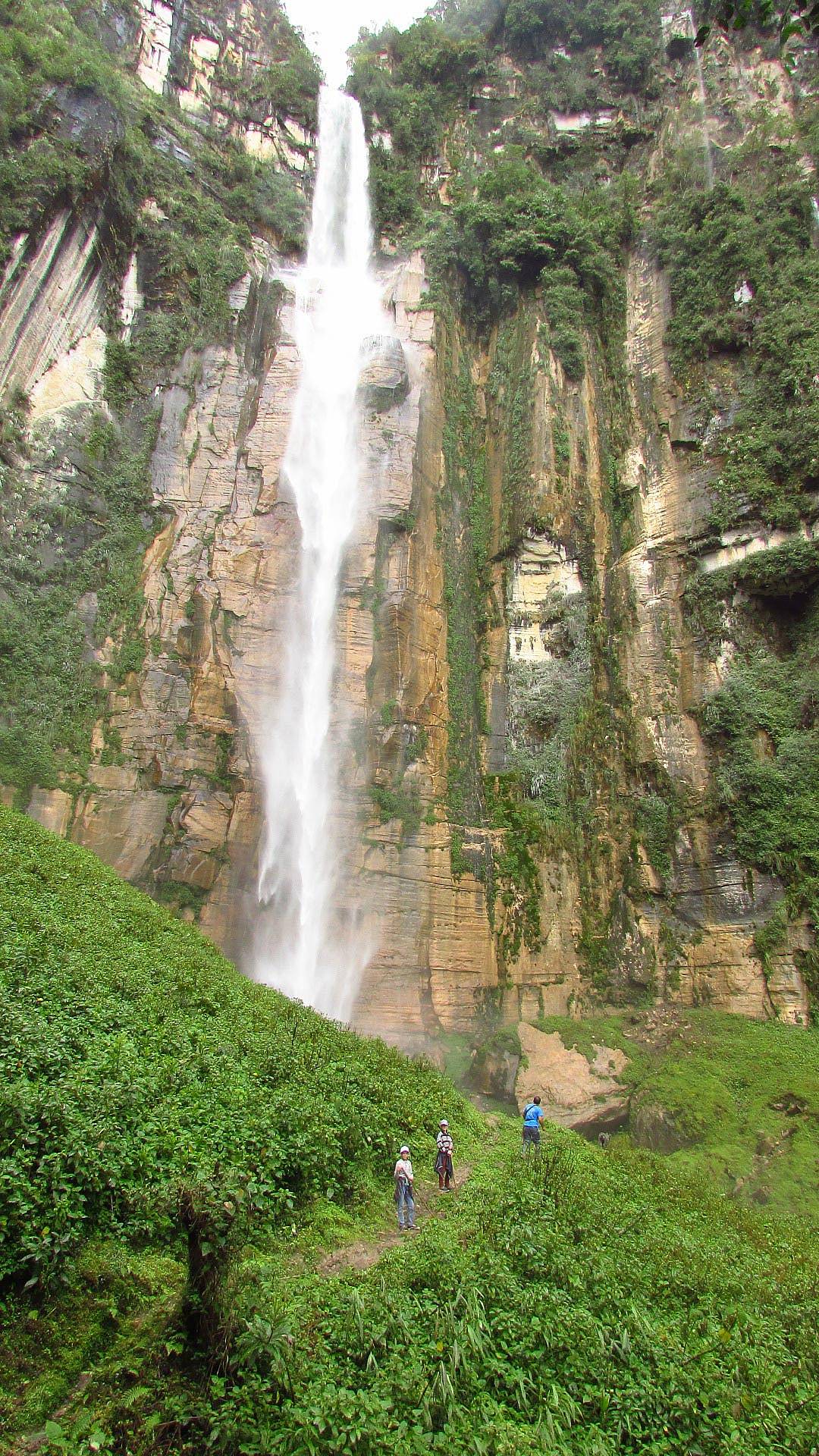 Wanderung zum Wasserfall Yumbilla