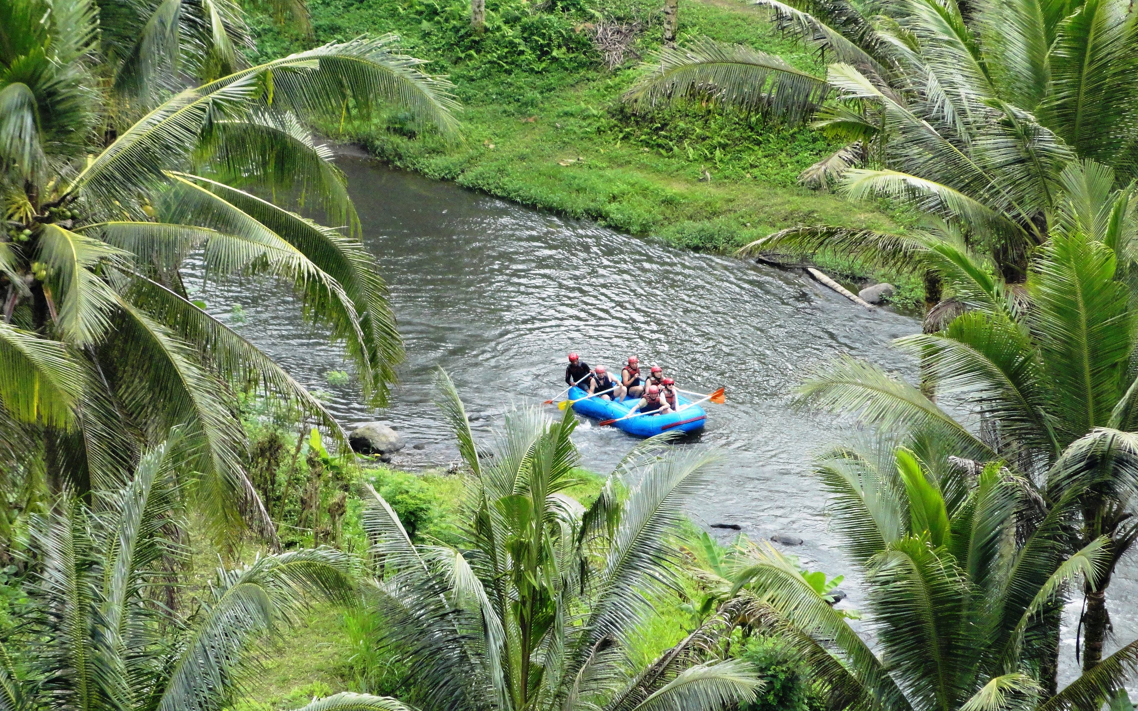 Rafting sul fiume Ayung nella foresta tropicale
